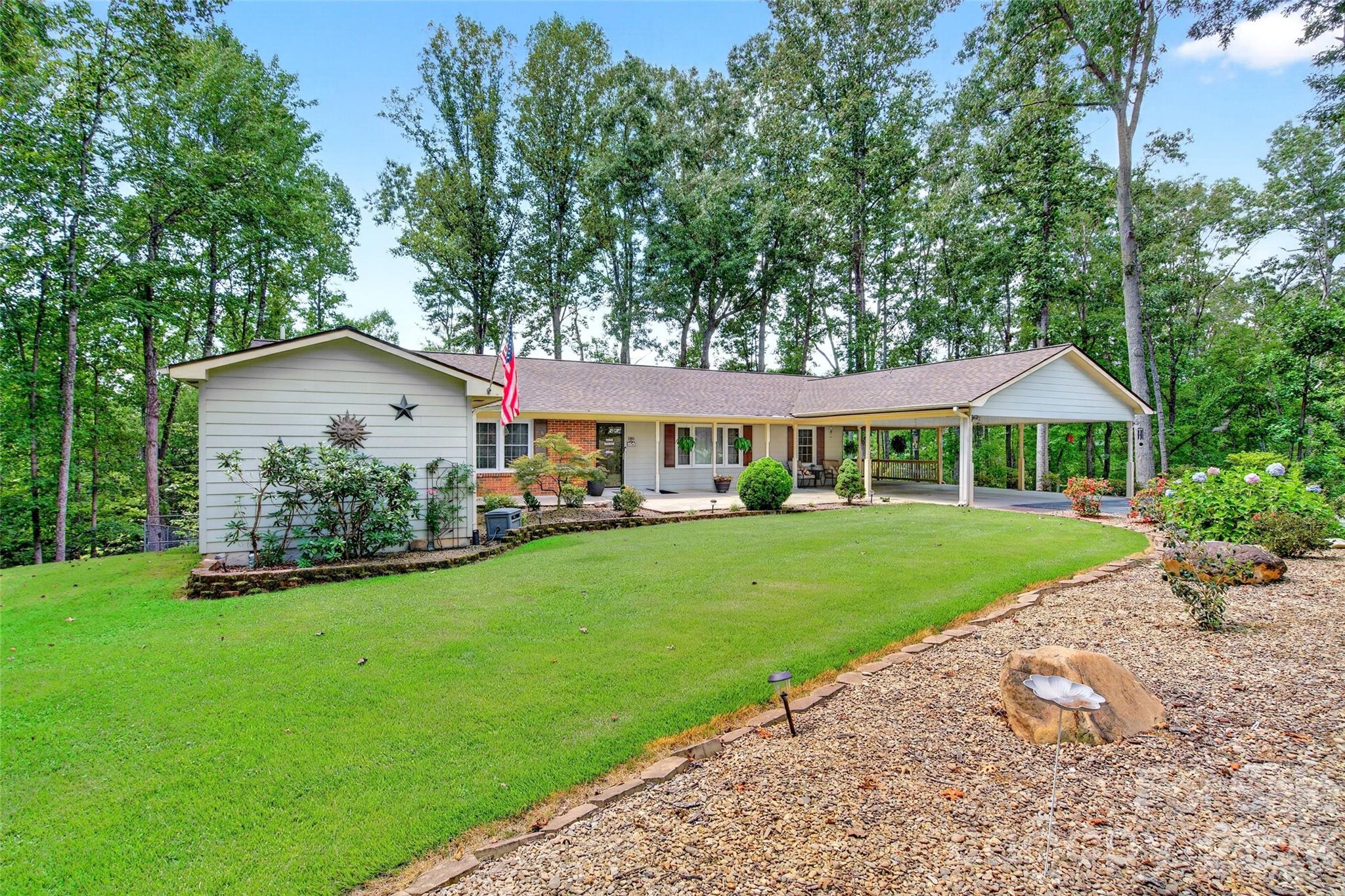 146 Cobblestone Drive Property Photo 1