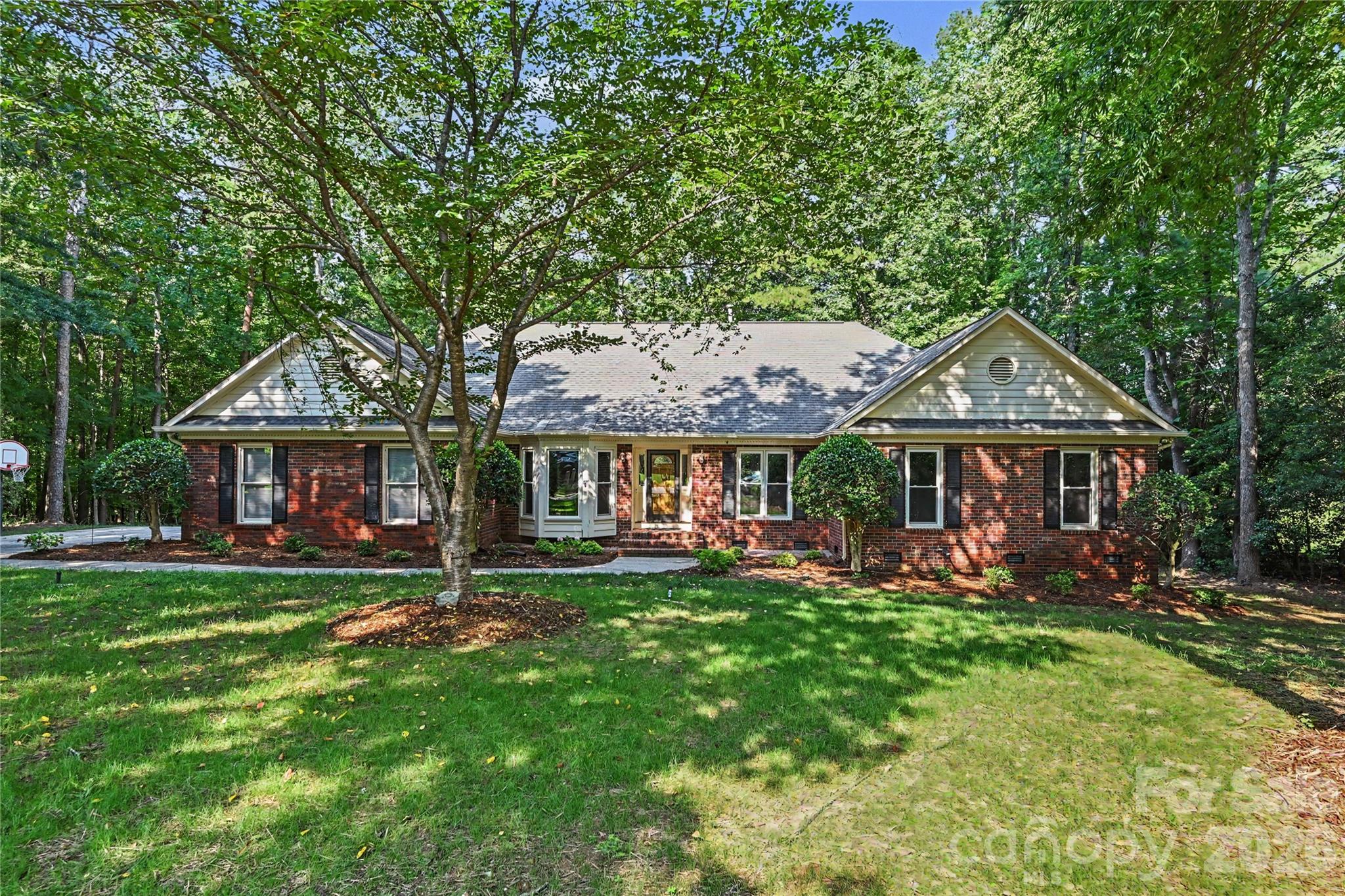 14905 Wyndham Oaks Drive Property Photo 1