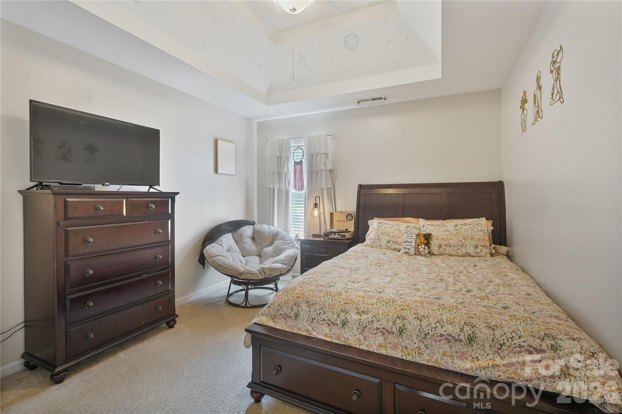 190 Almora Loop Property Photo 31