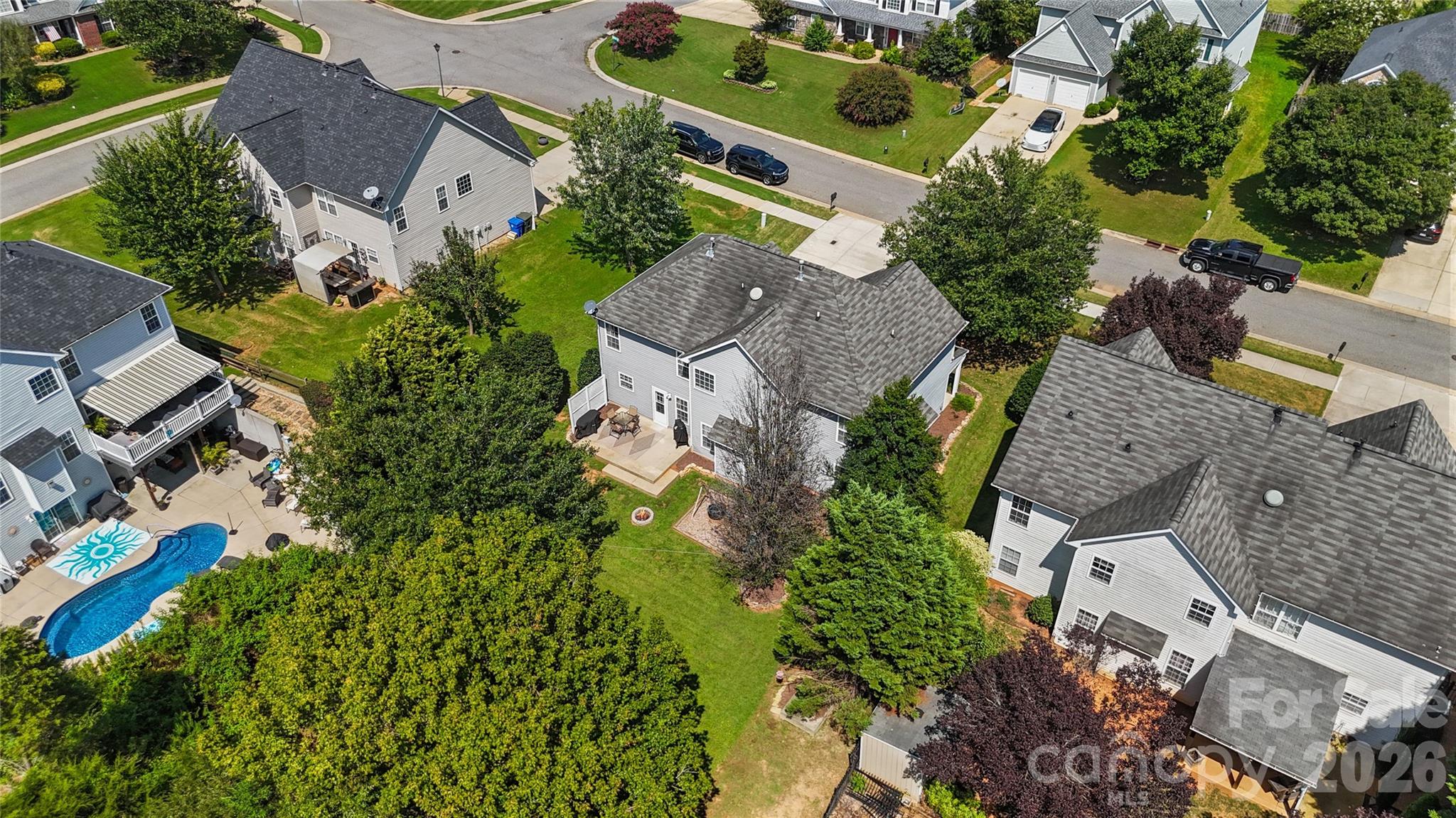 190 Almora Loop Property Photo 37