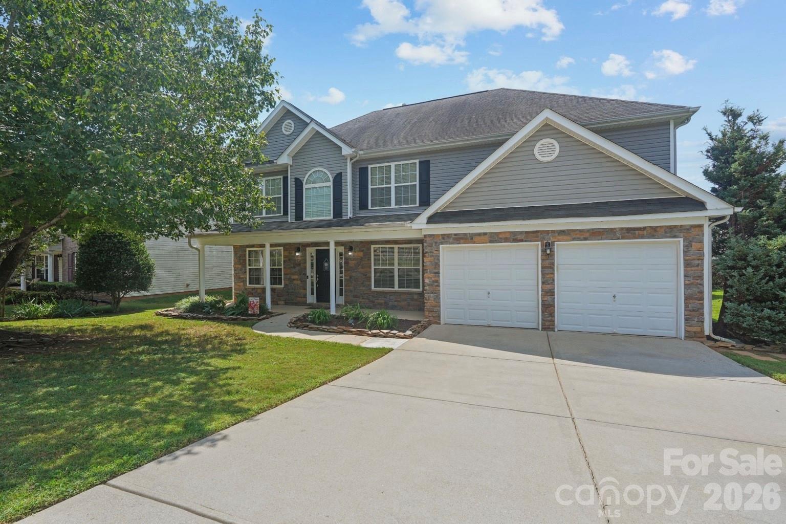 190 Almora Loop Property Photo 40