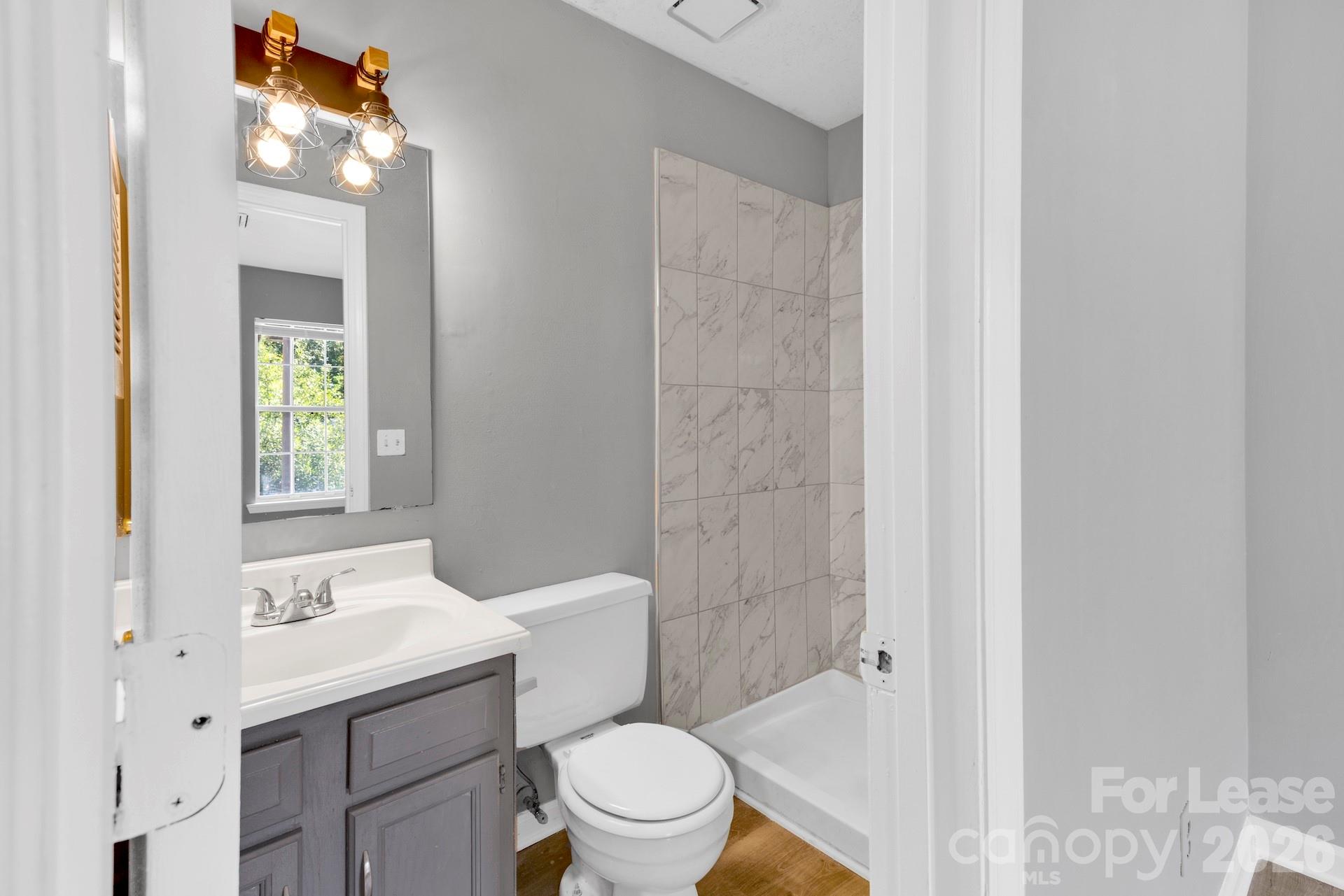 6315 Windsor Gate Lane Property Photo 15