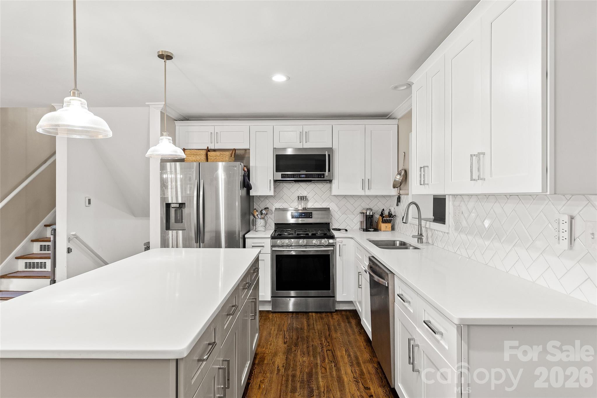 6623 Long Meadow Road Property Photo 9