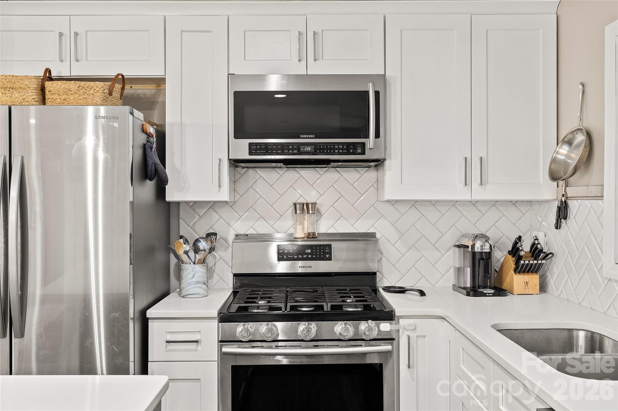 6623 Long Meadow Road Property Photo 10