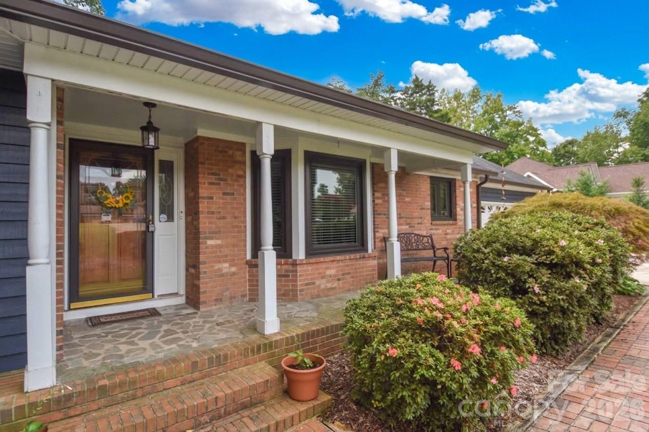 127 Fairway Drive Property Photo 7