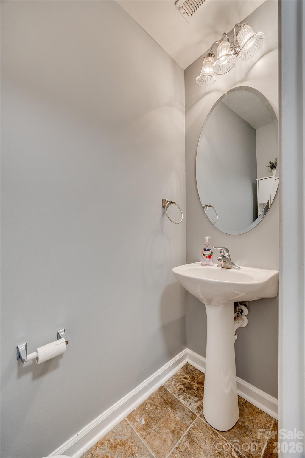 808 Dillard Road Property Photo 14