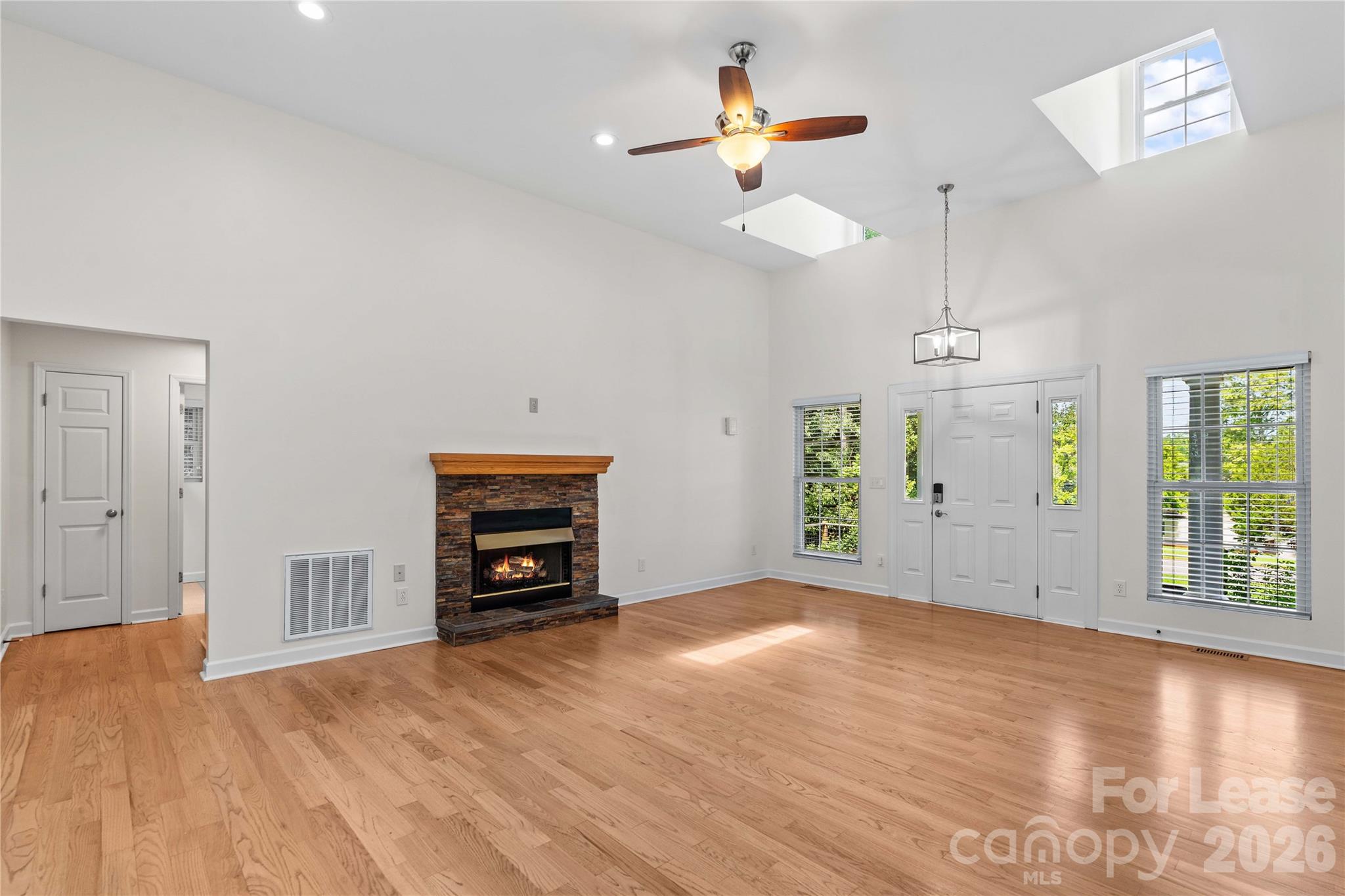 5020 Fox Hollow Drive Property Photo 4