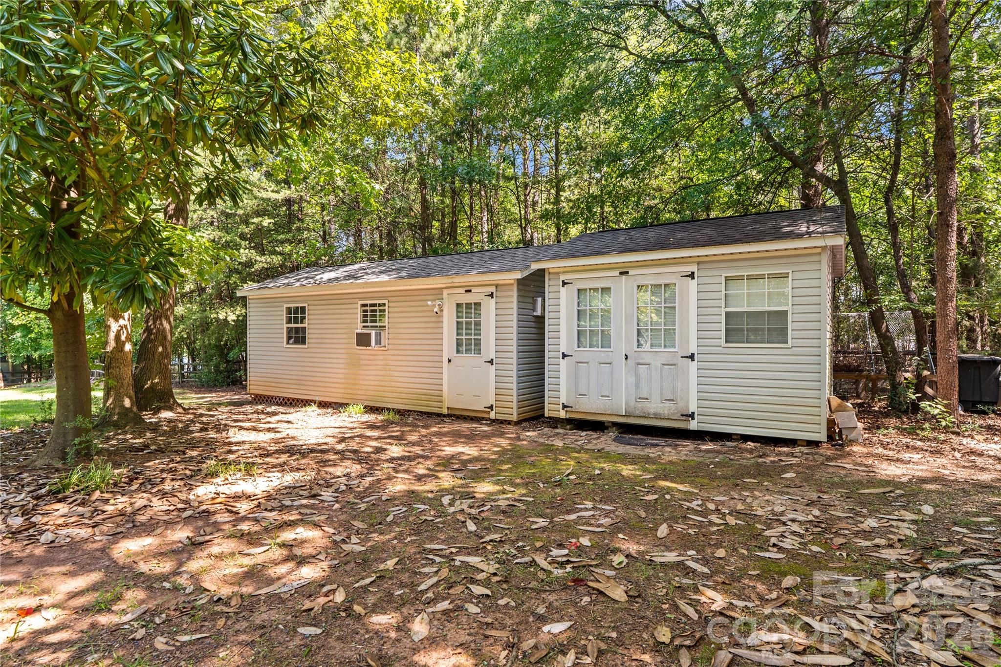 5020 Fox Hollow Drive Property Photo 14