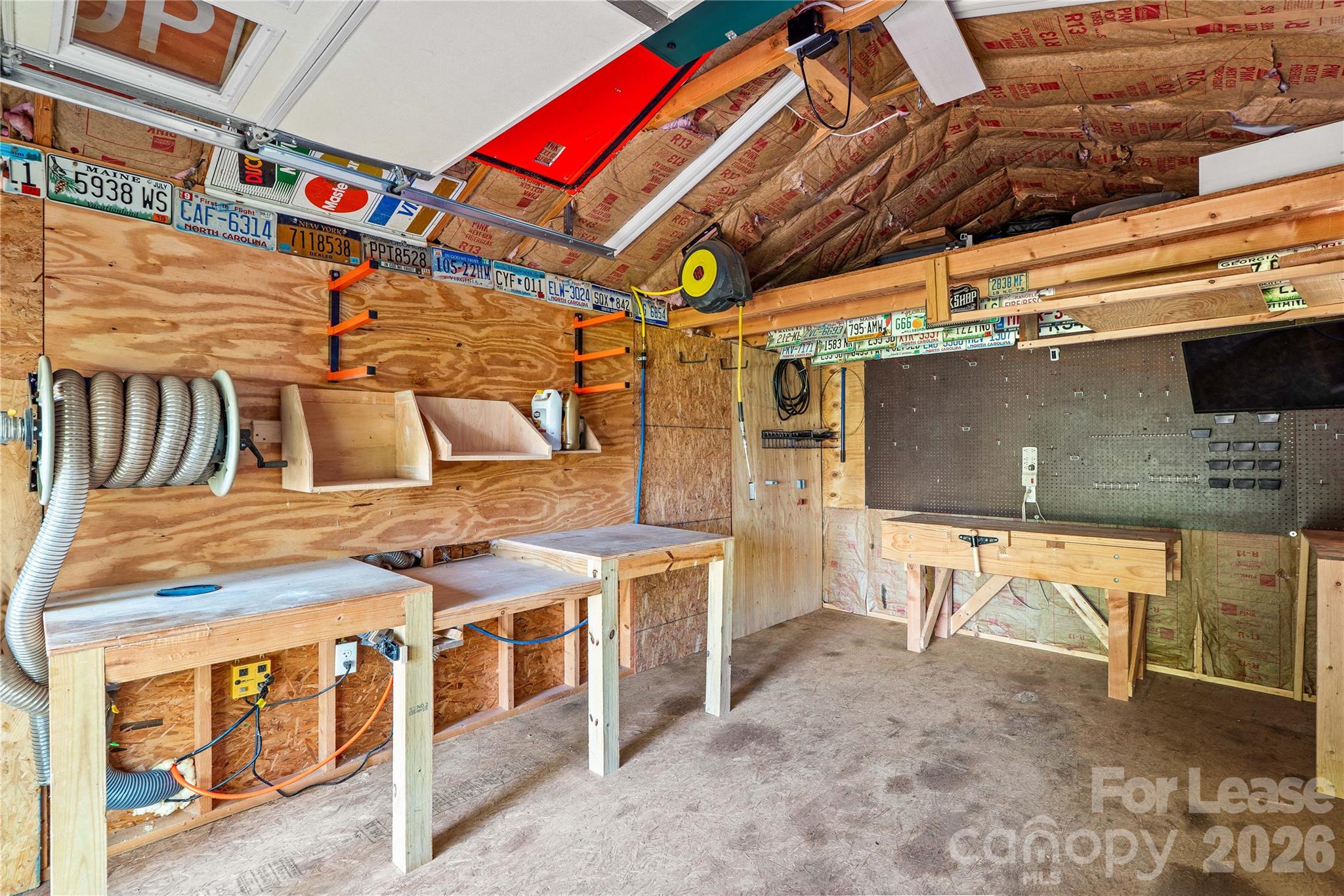 5020 Fox Hollow Drive Property Photo 16
