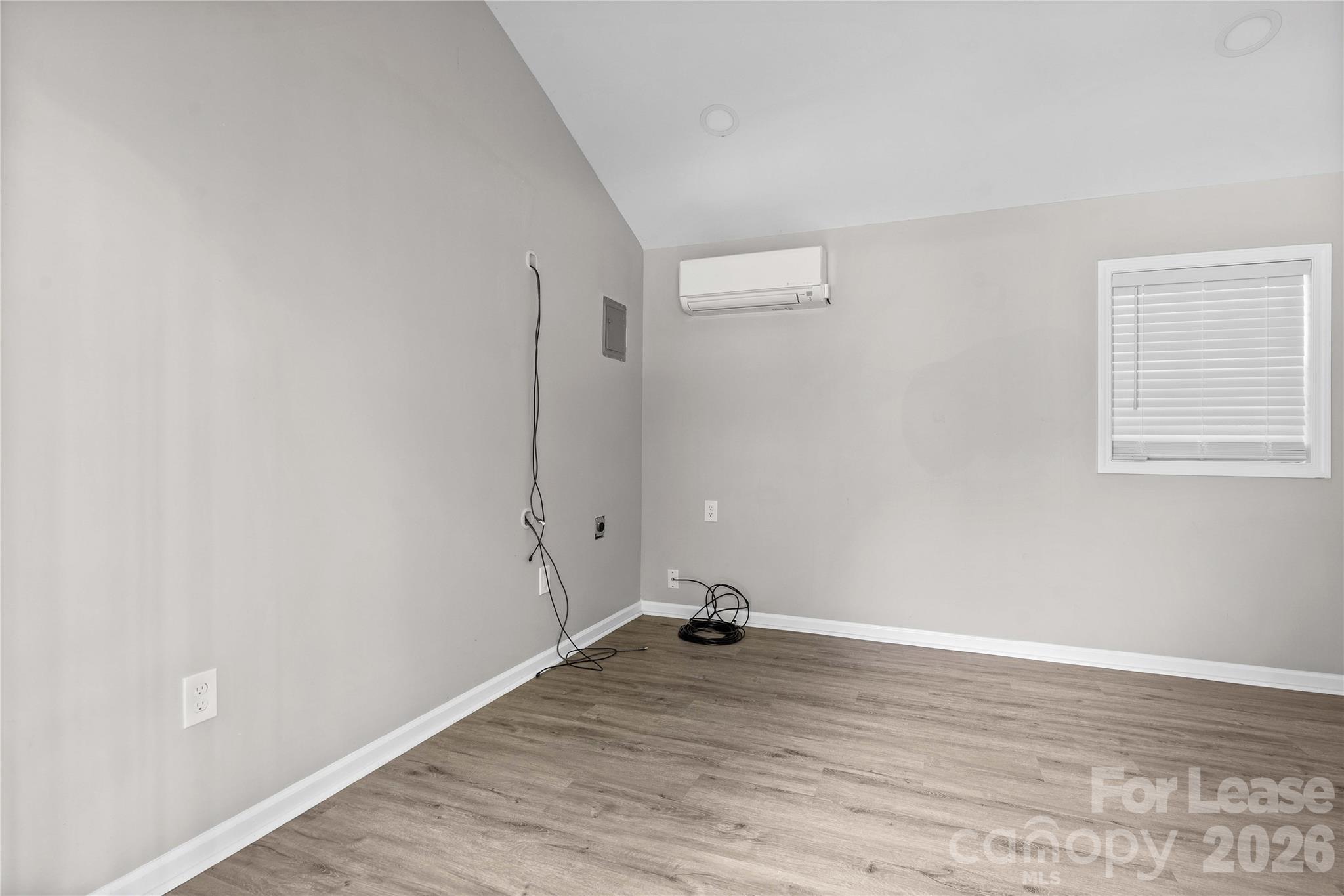5020 Fox Hollow Drive Property Photo 17