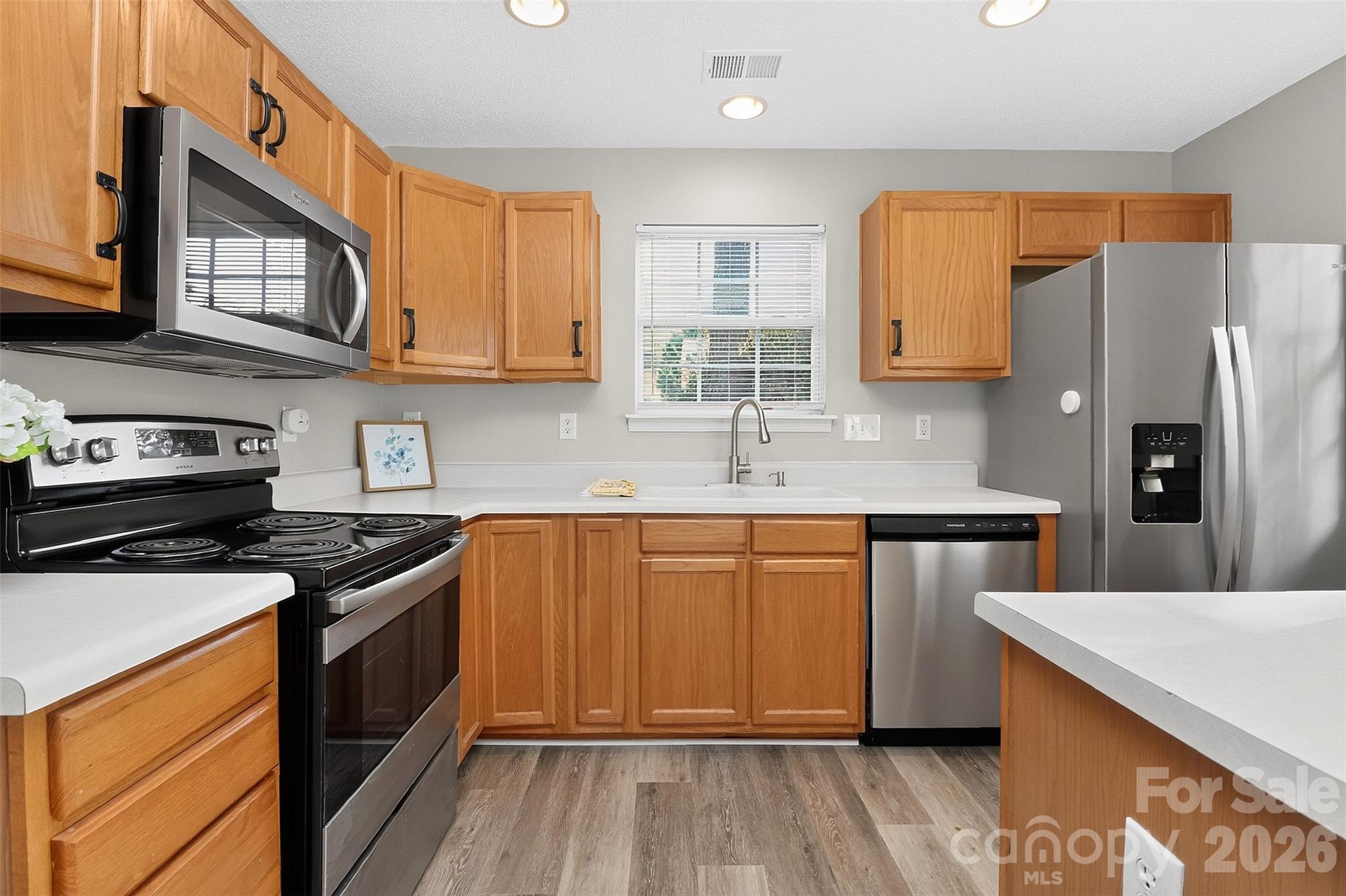 1712 Pergola Place Property Photo 11