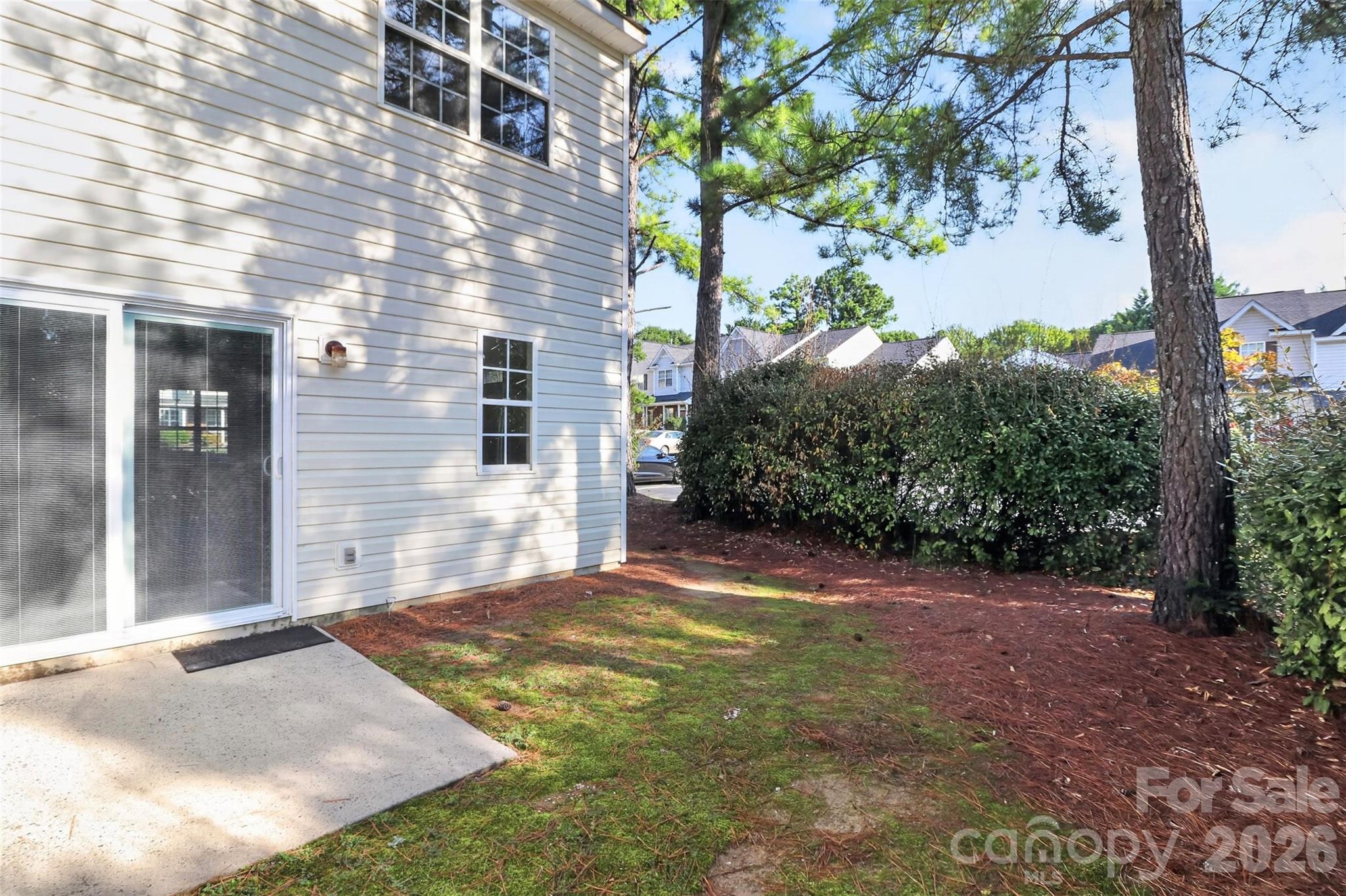 1712 Pergola Place Property Photo 29
