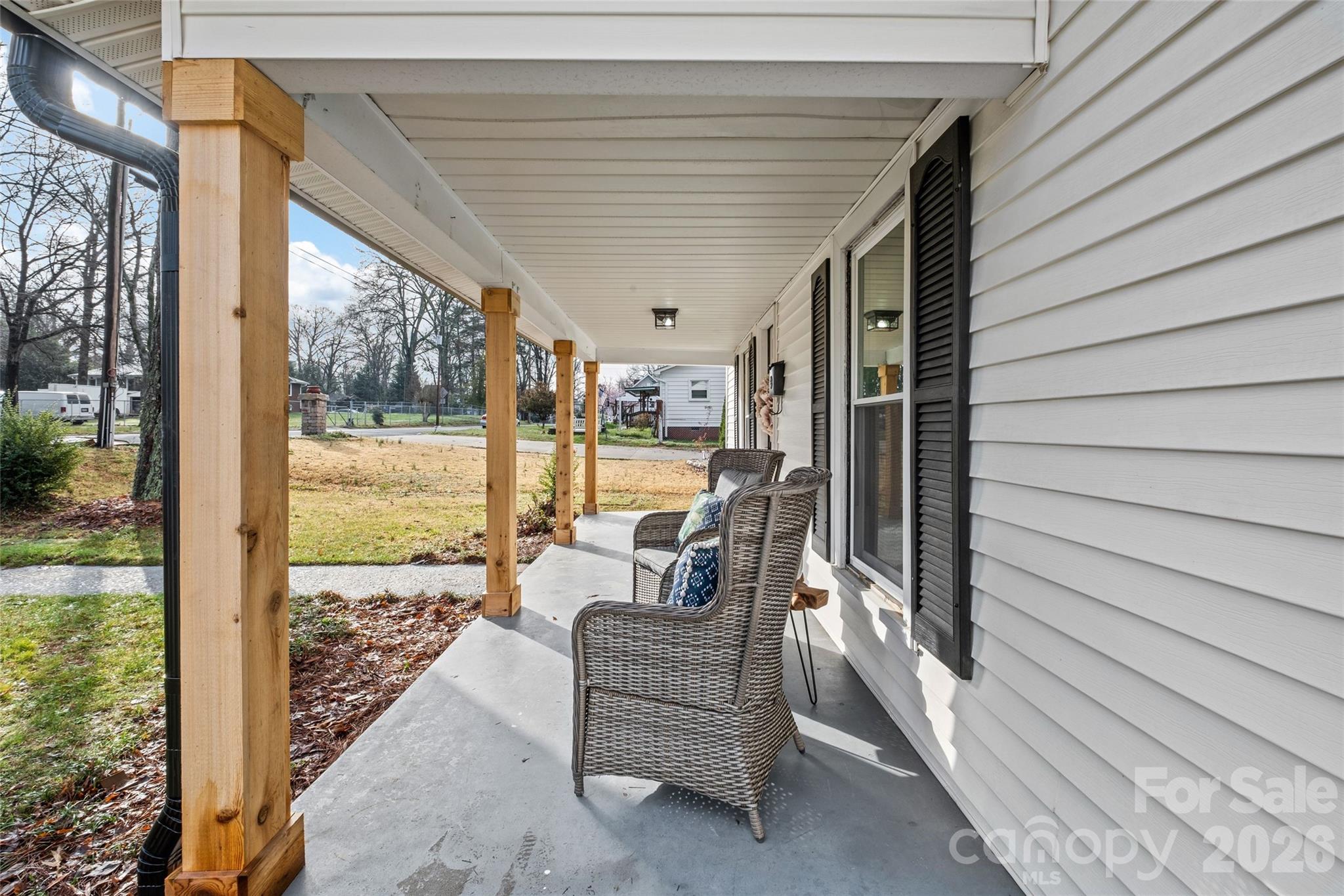 691 Gibson Drive Property Photo 3