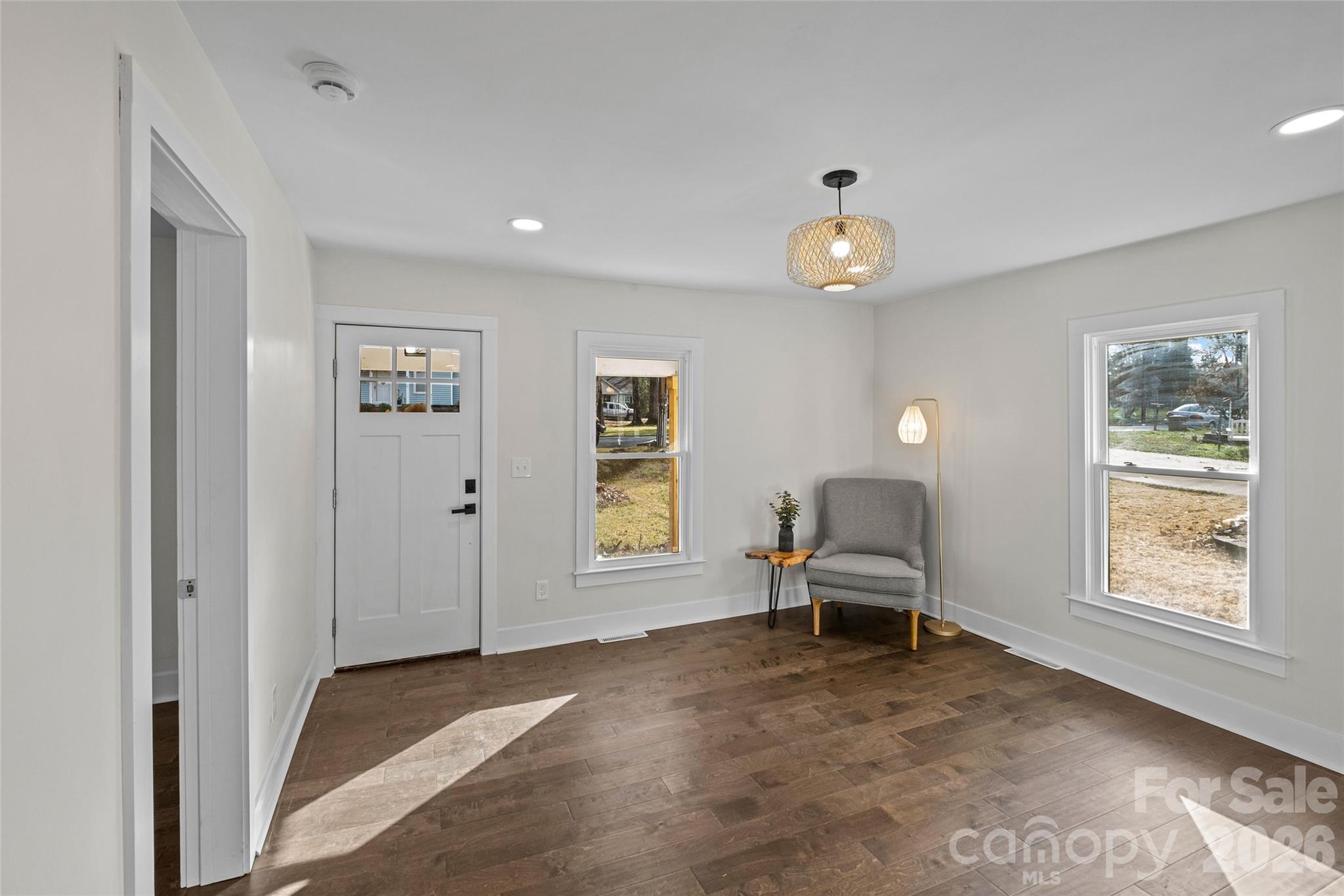 691 Gibson Drive Property Photo 4