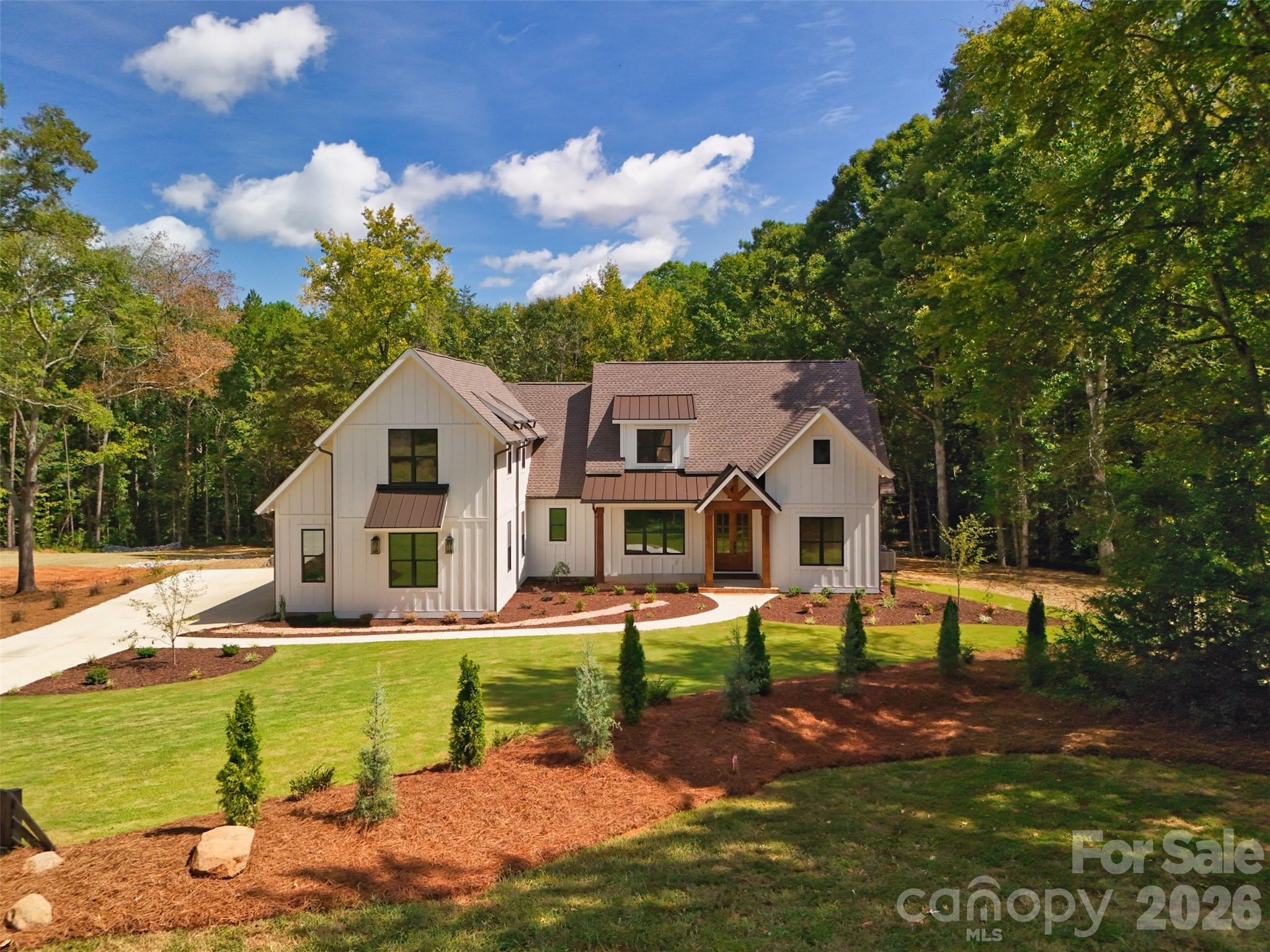 1103 Oakmont Drive Property Photo 1