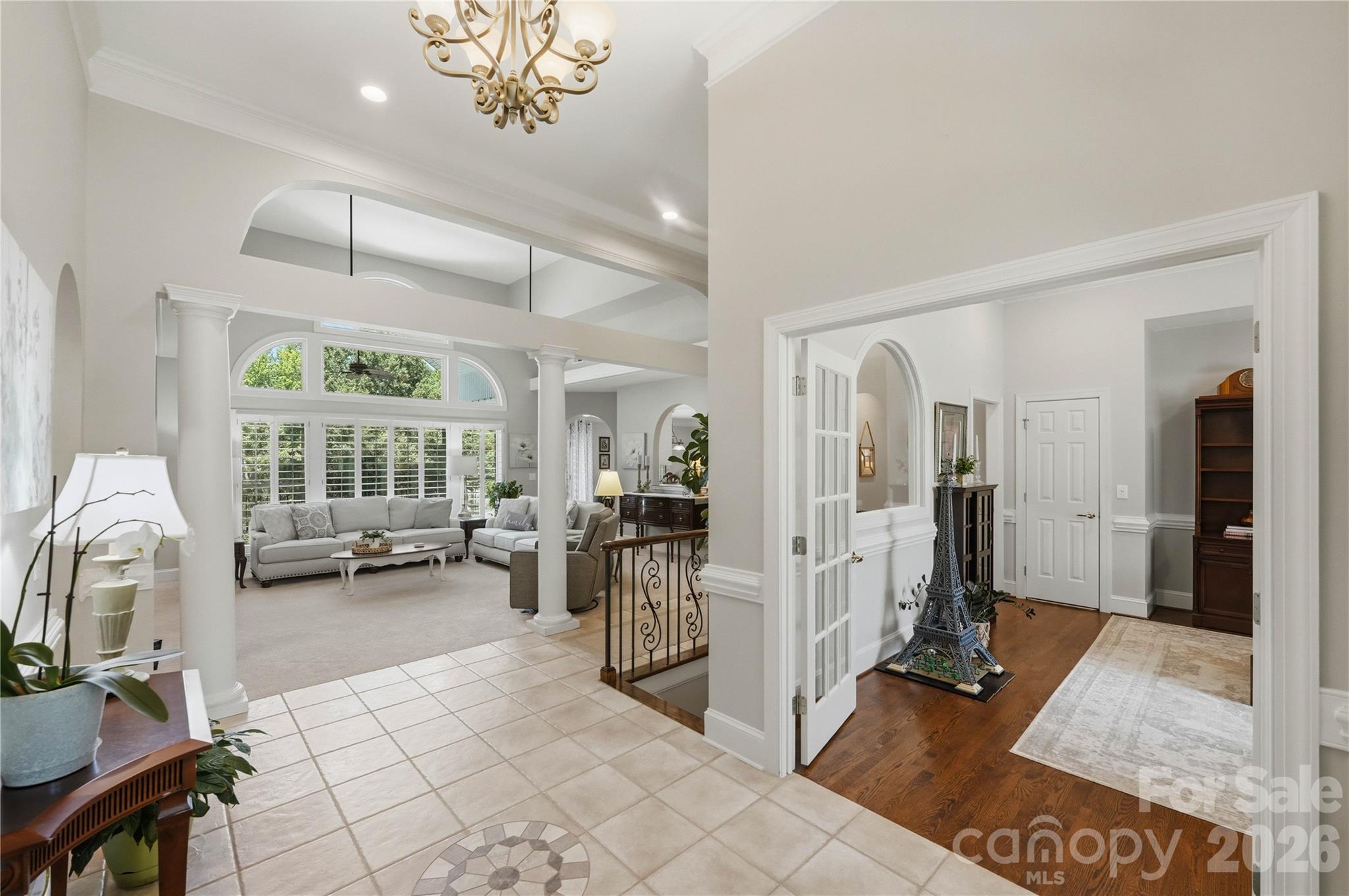 459 Valley Run Drive Property Photo 4