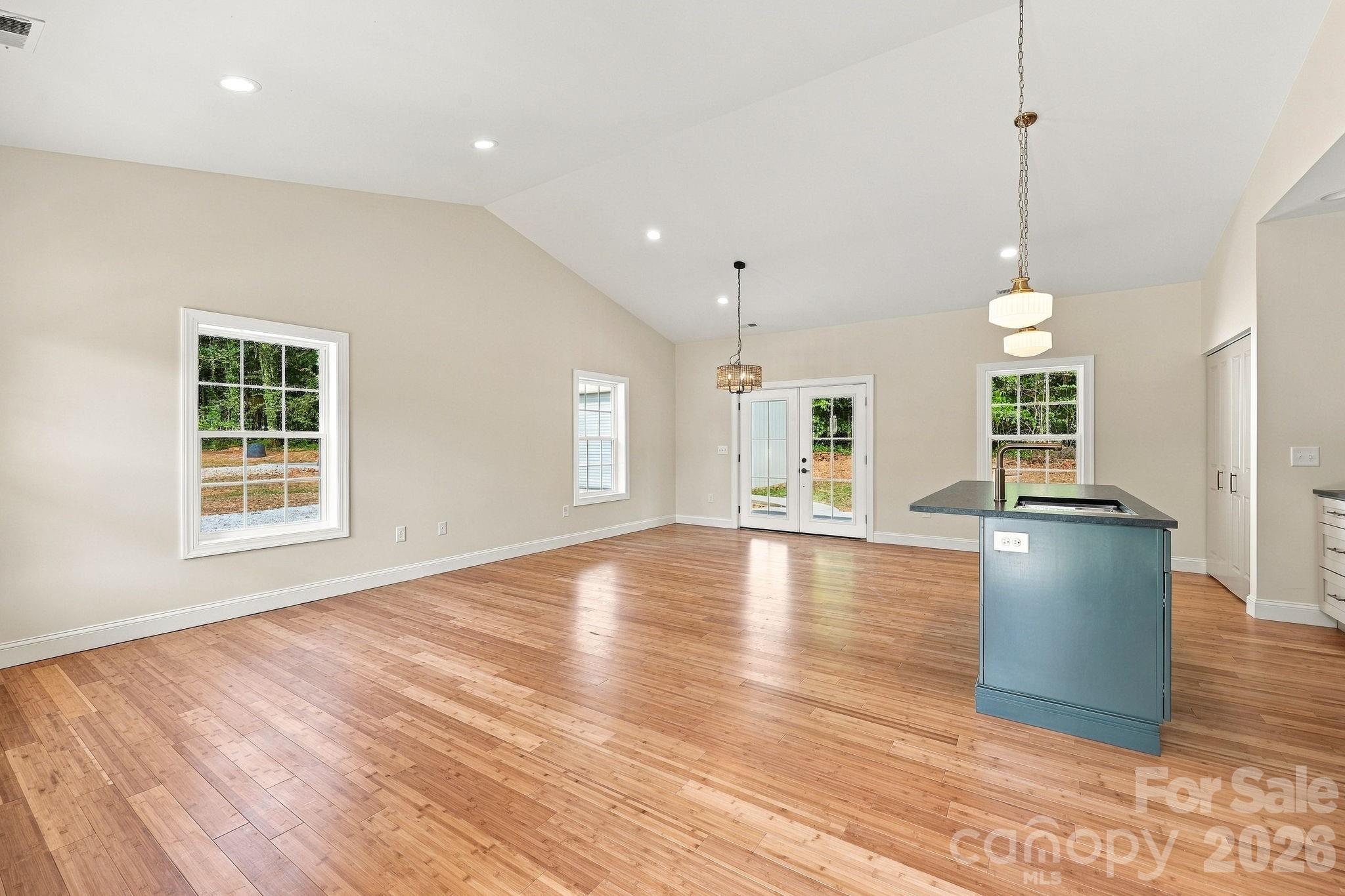 420 Old Wood Lane Property Photo 10