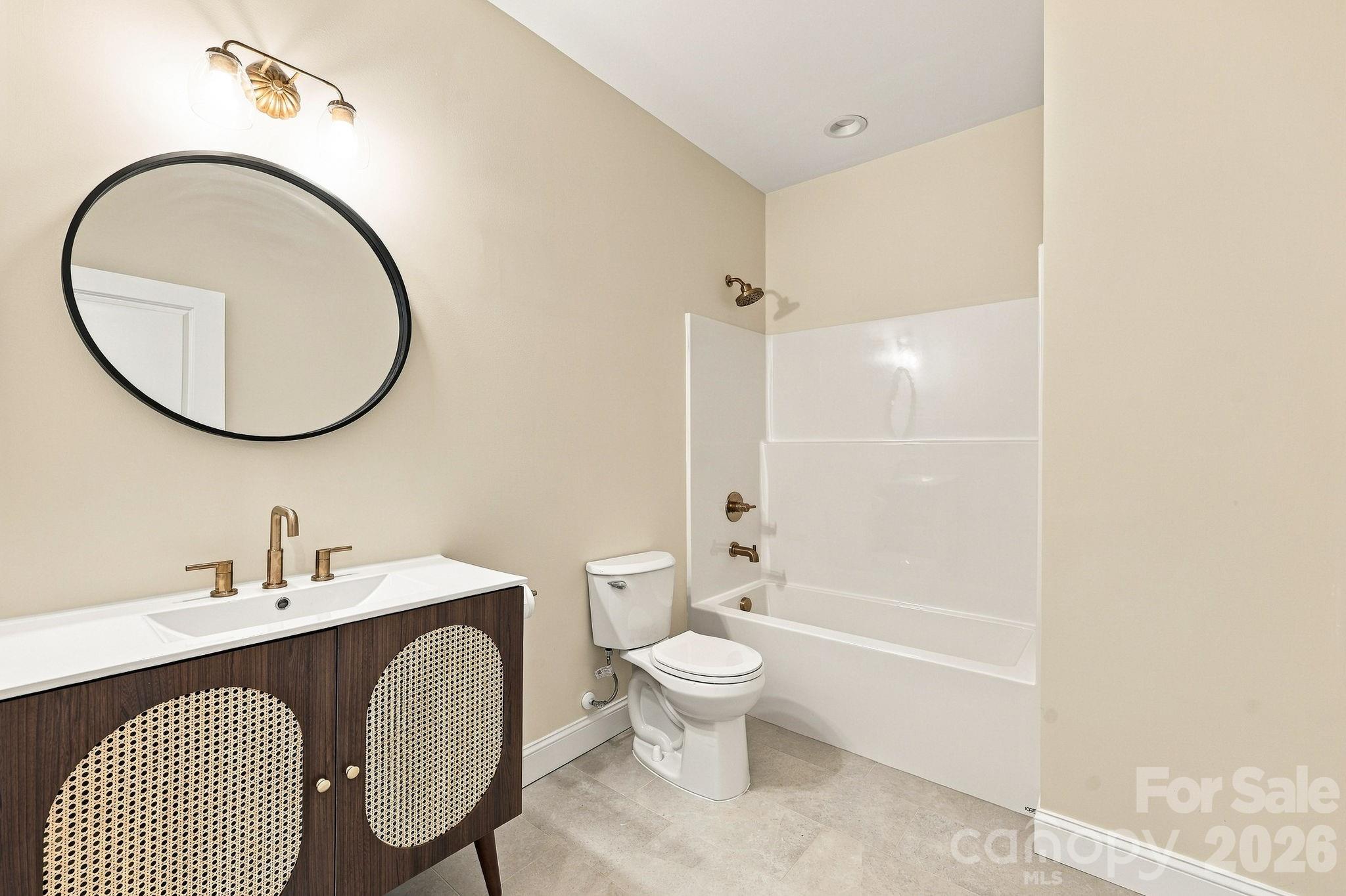 420 Old Wood Lane Property Photo 12