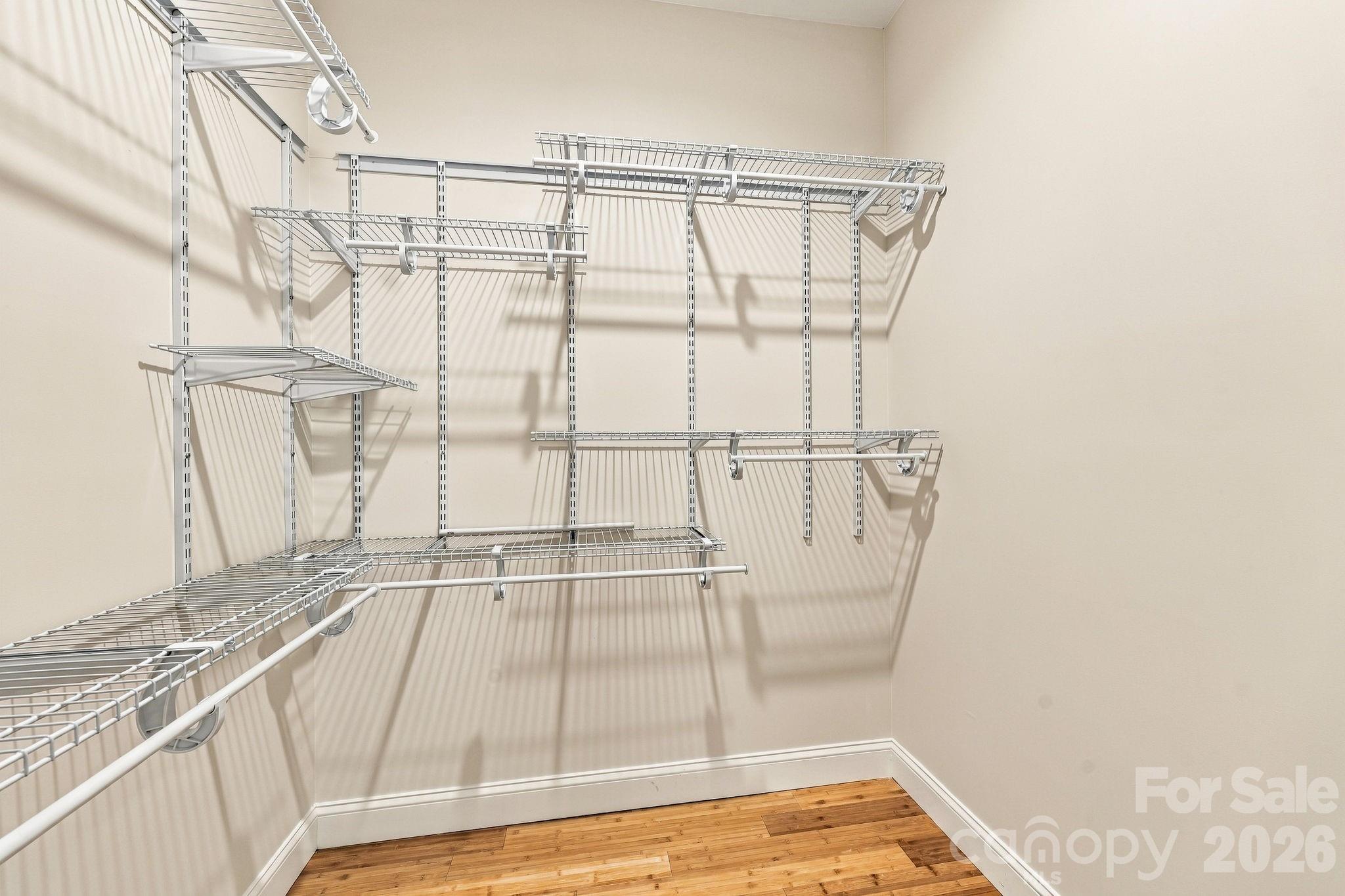420 Old Wood Lane Property Photo 16