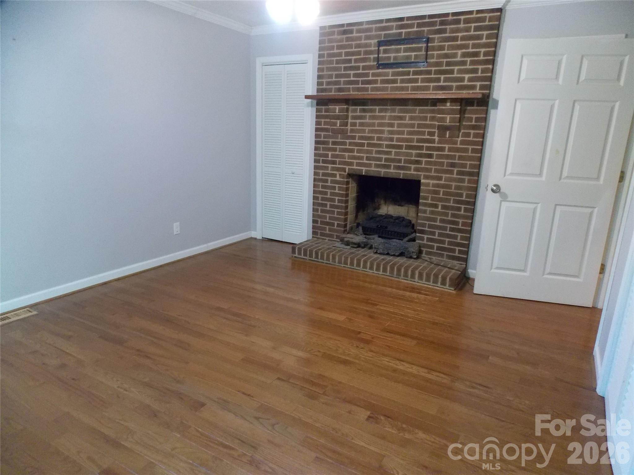 3185 Deerbrook Road Property Photo 8