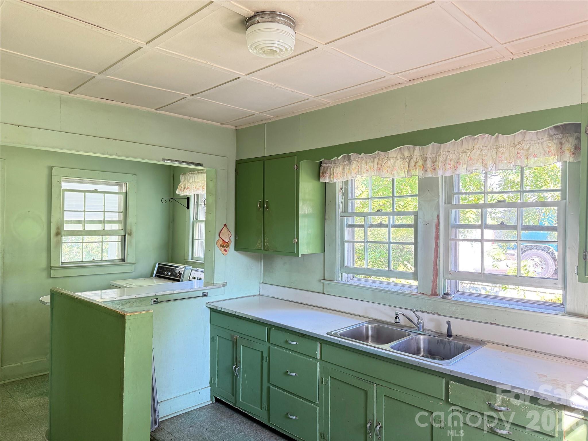 1650 Berkley Street Property Photo 2