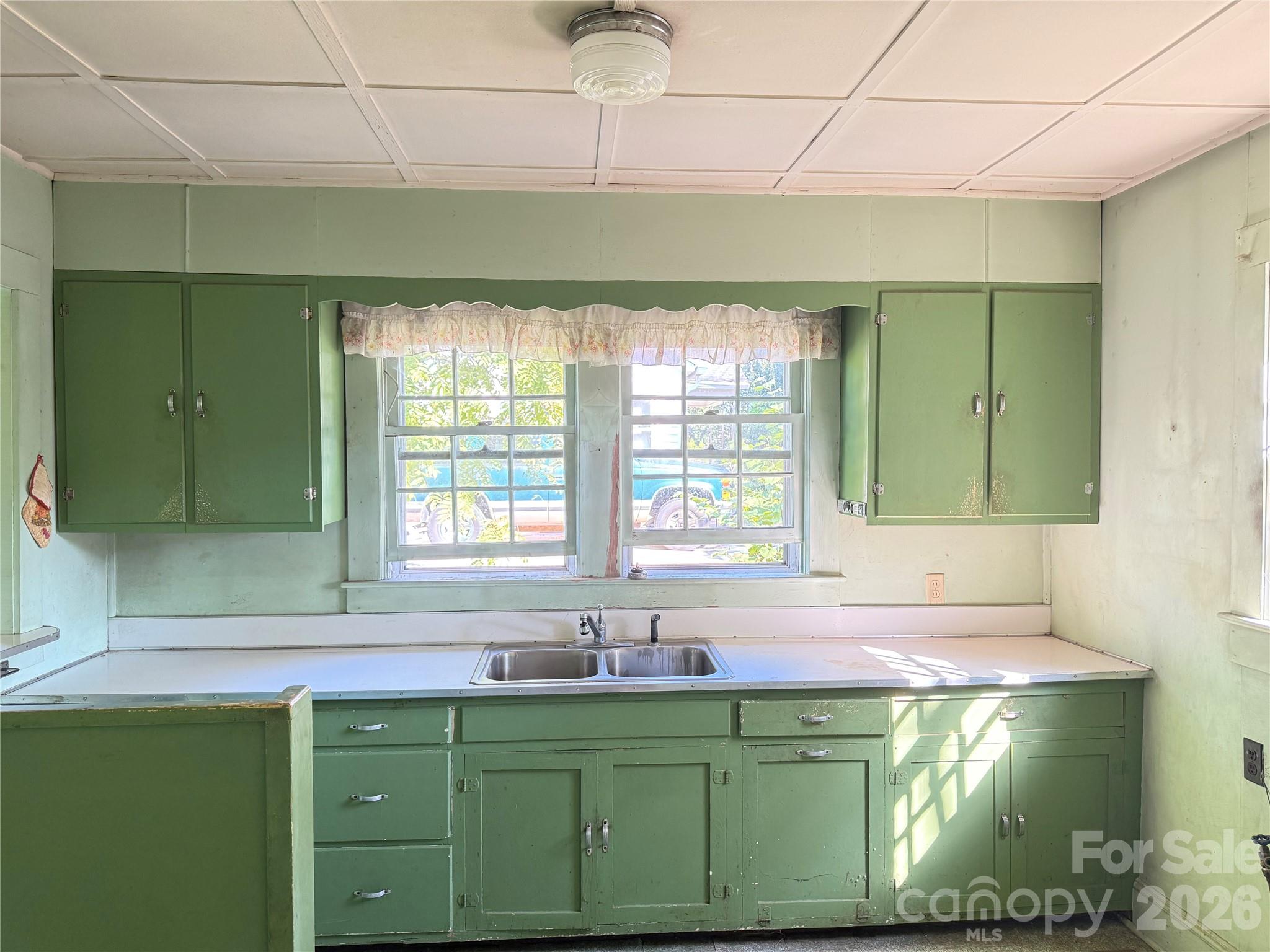 1650 Berkley Street Property Photo 3