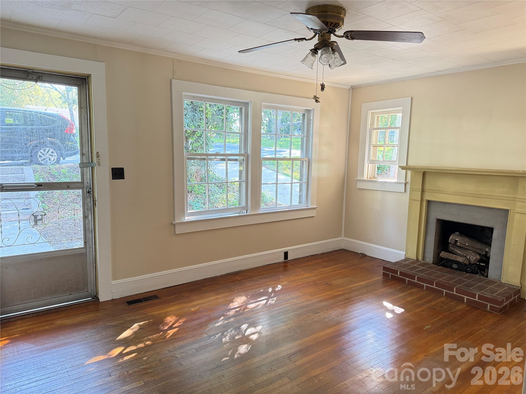 1650 Berkley Street Property Photo 4