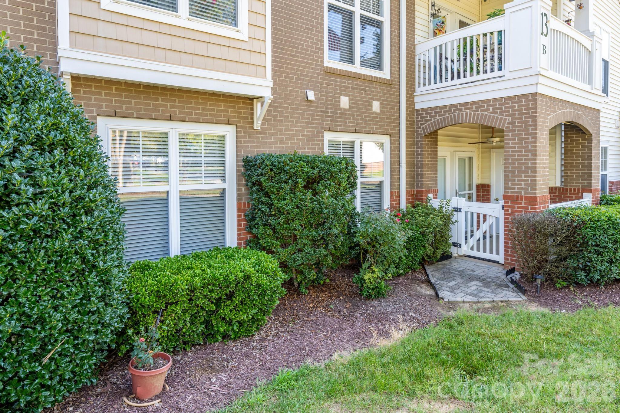 16638 Amberside Road Property Photo 3
