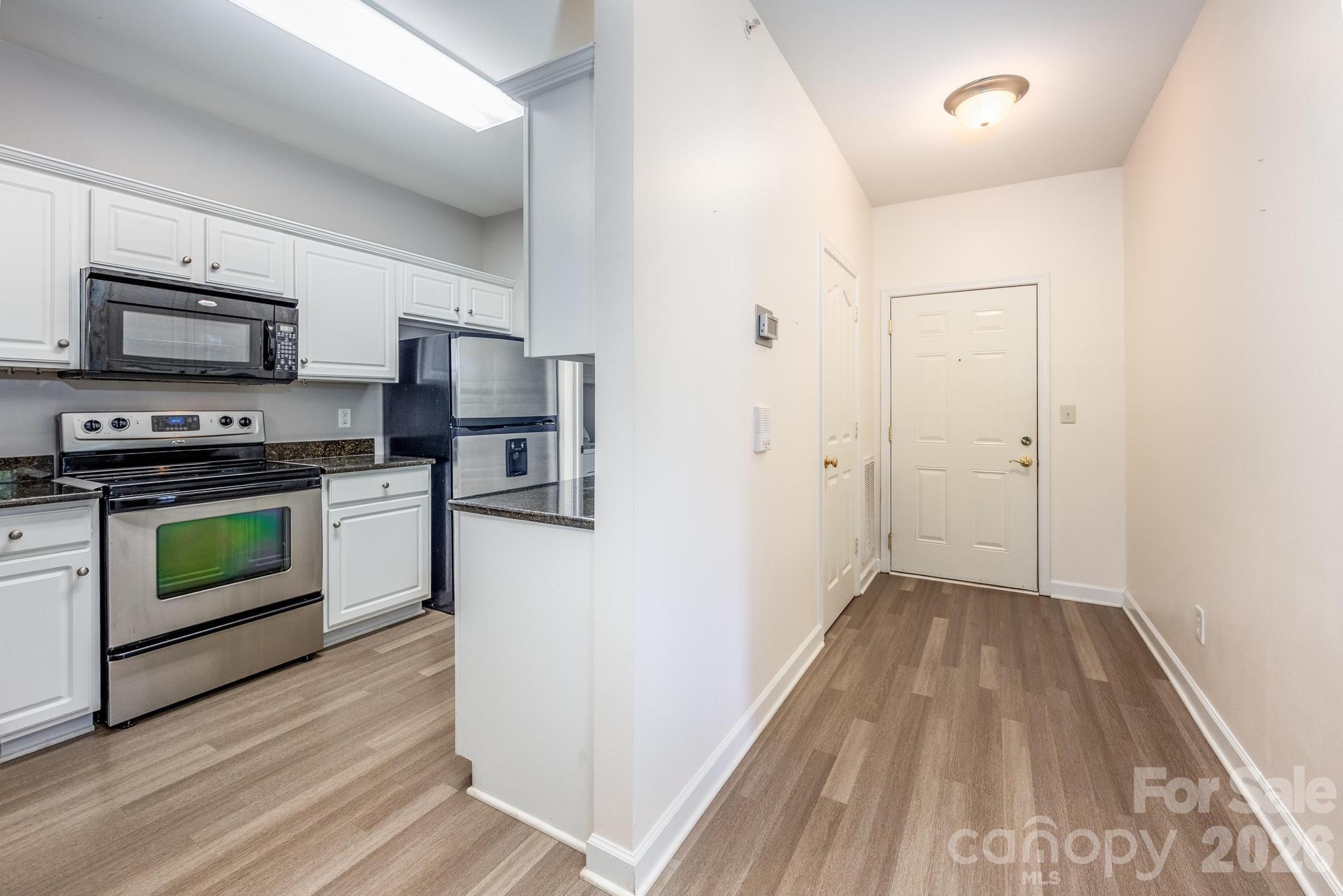 16638 Amberside Road Property Photo 6