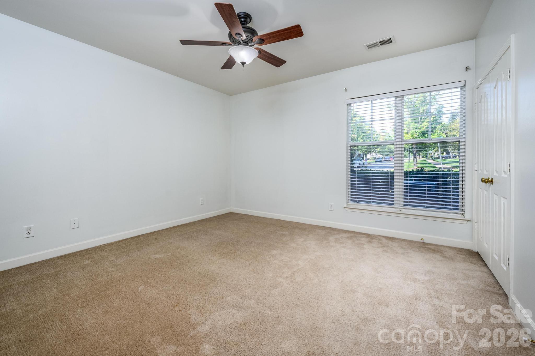 16638 Amberside Road Property Photo 22