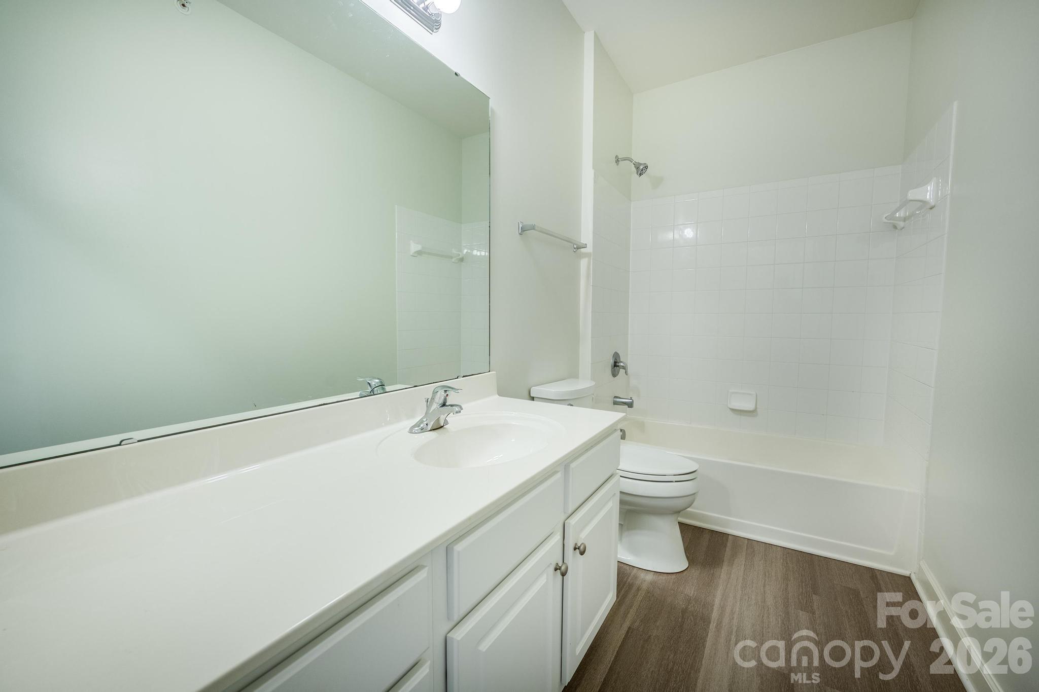 16638 Amberside Road Property Photo 24
