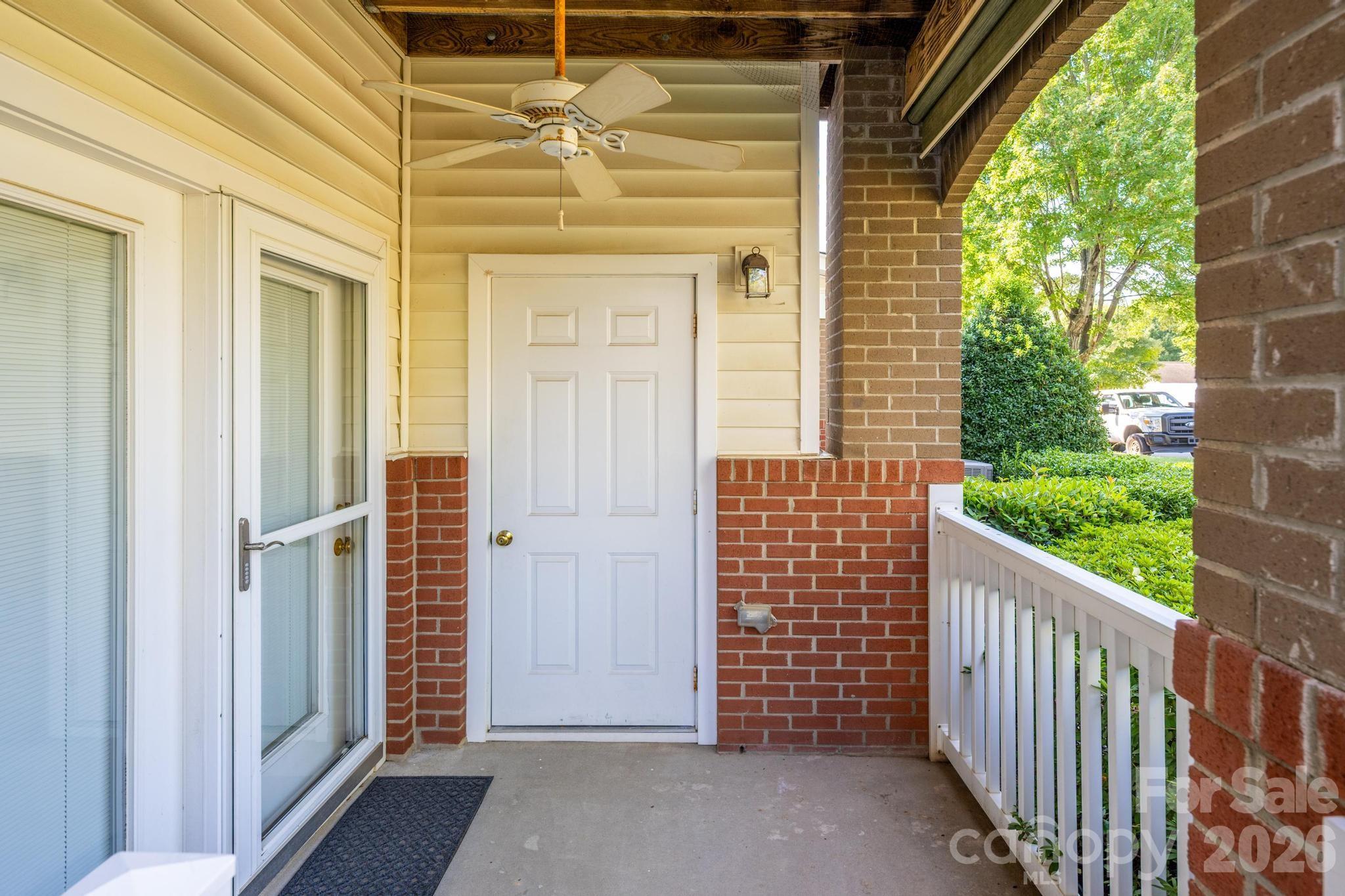 16638 Amberside Road Property Photo 33