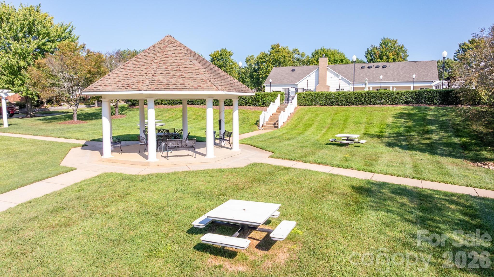 16638 Amberside Road Property Photo 34