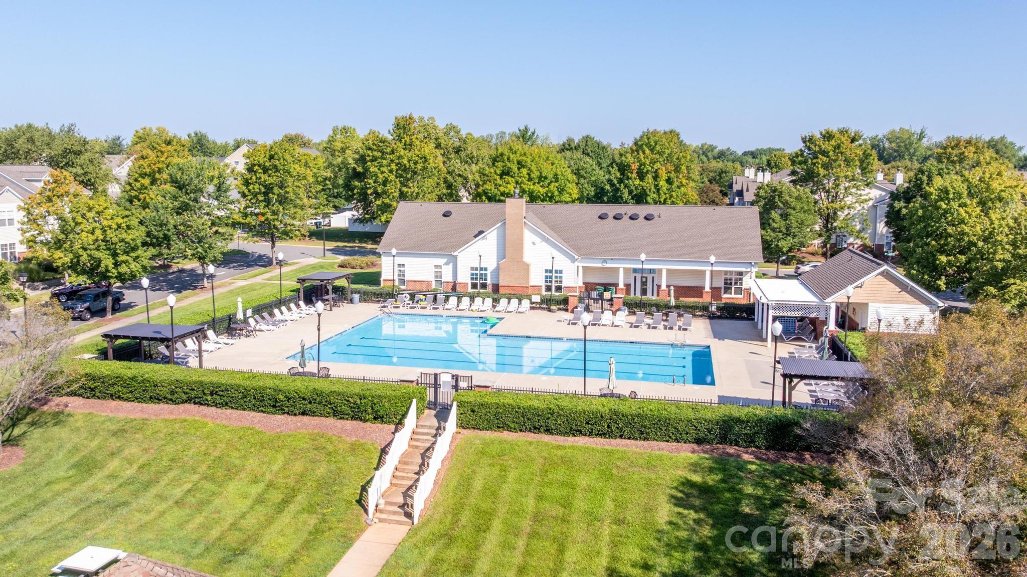16638 Amberside Road Property Photo 35