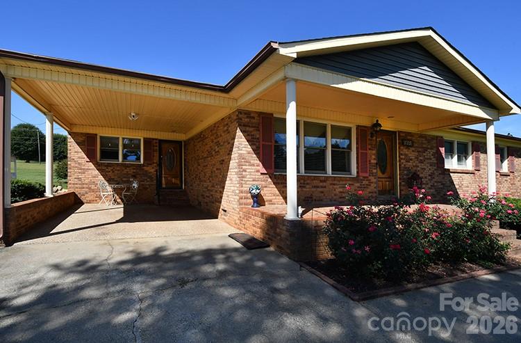 2525 Teague Street Property Photo 3