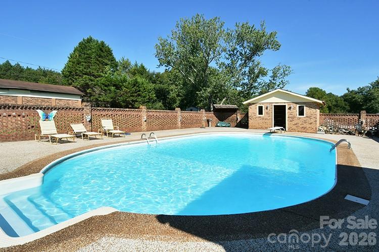 2525 Teague Street Property Photo 24