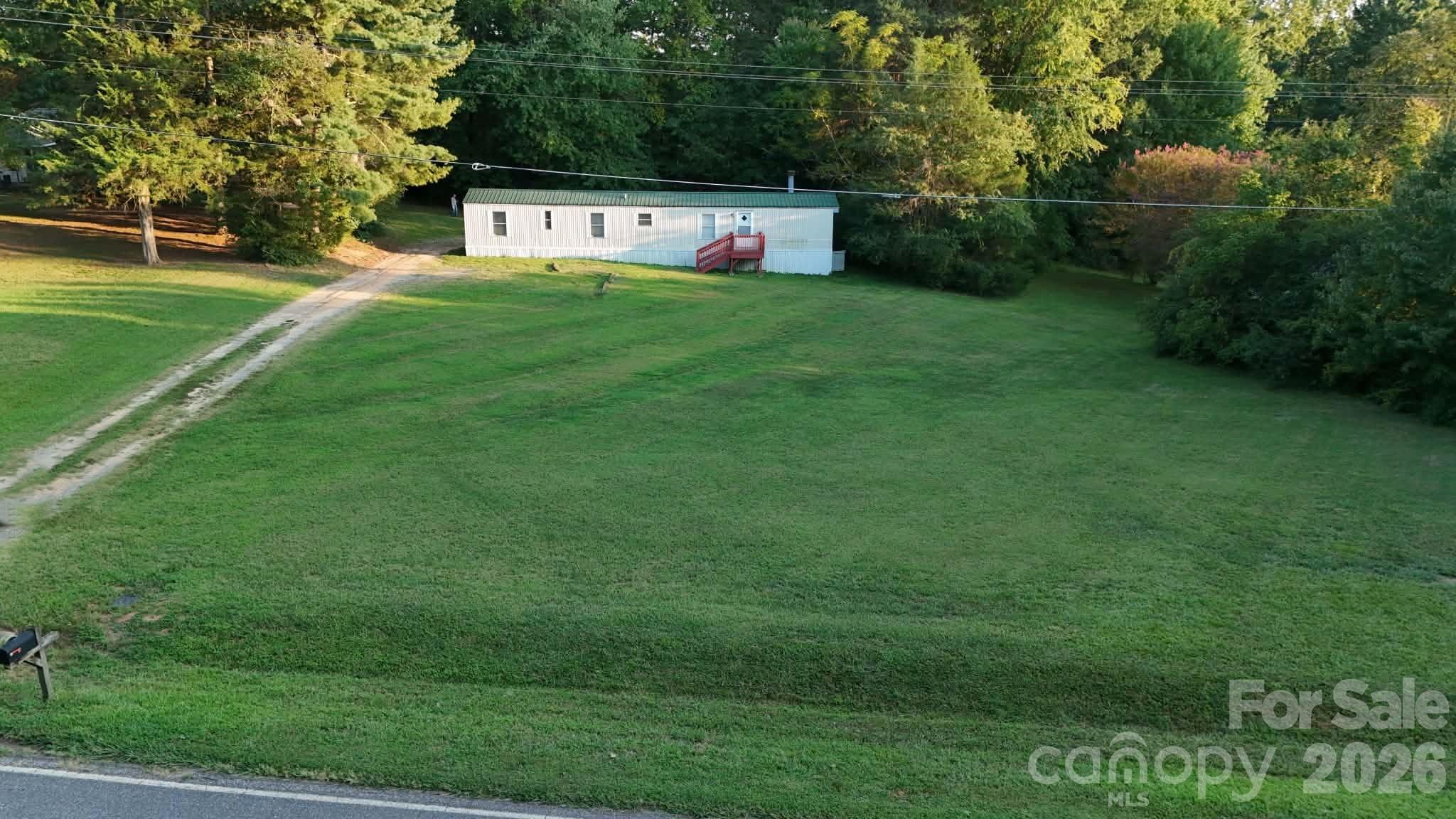 902 Barry Oak Road Property Photo 2
