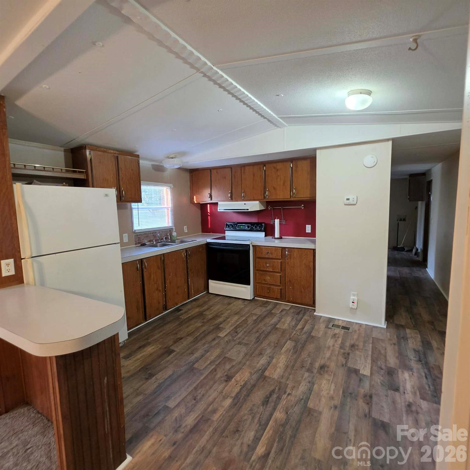 902 Barry Oak Road Property Photo 9