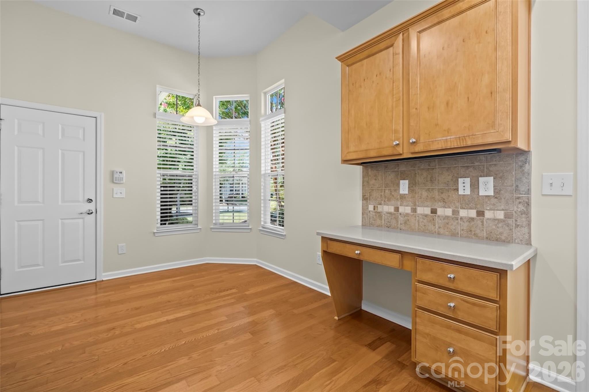 4122 Jessamine Way Property Photo 7