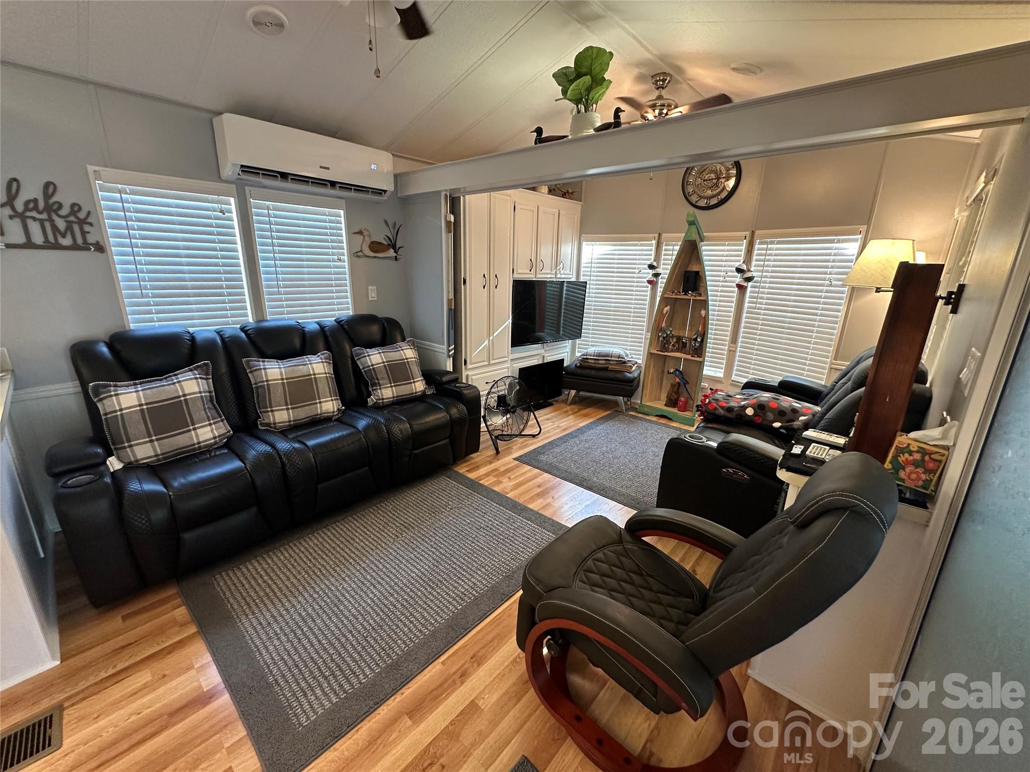 104 Dove Lane Property Photo 4