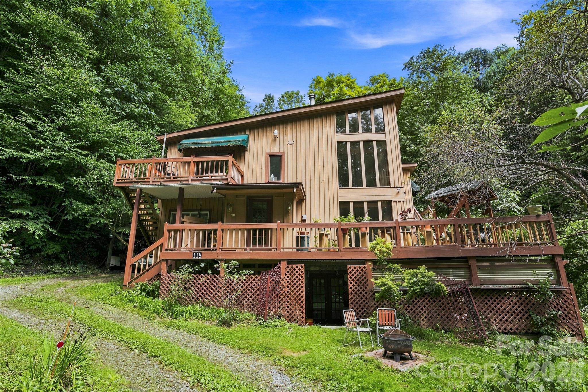 118 Marys Way Property Photo 1