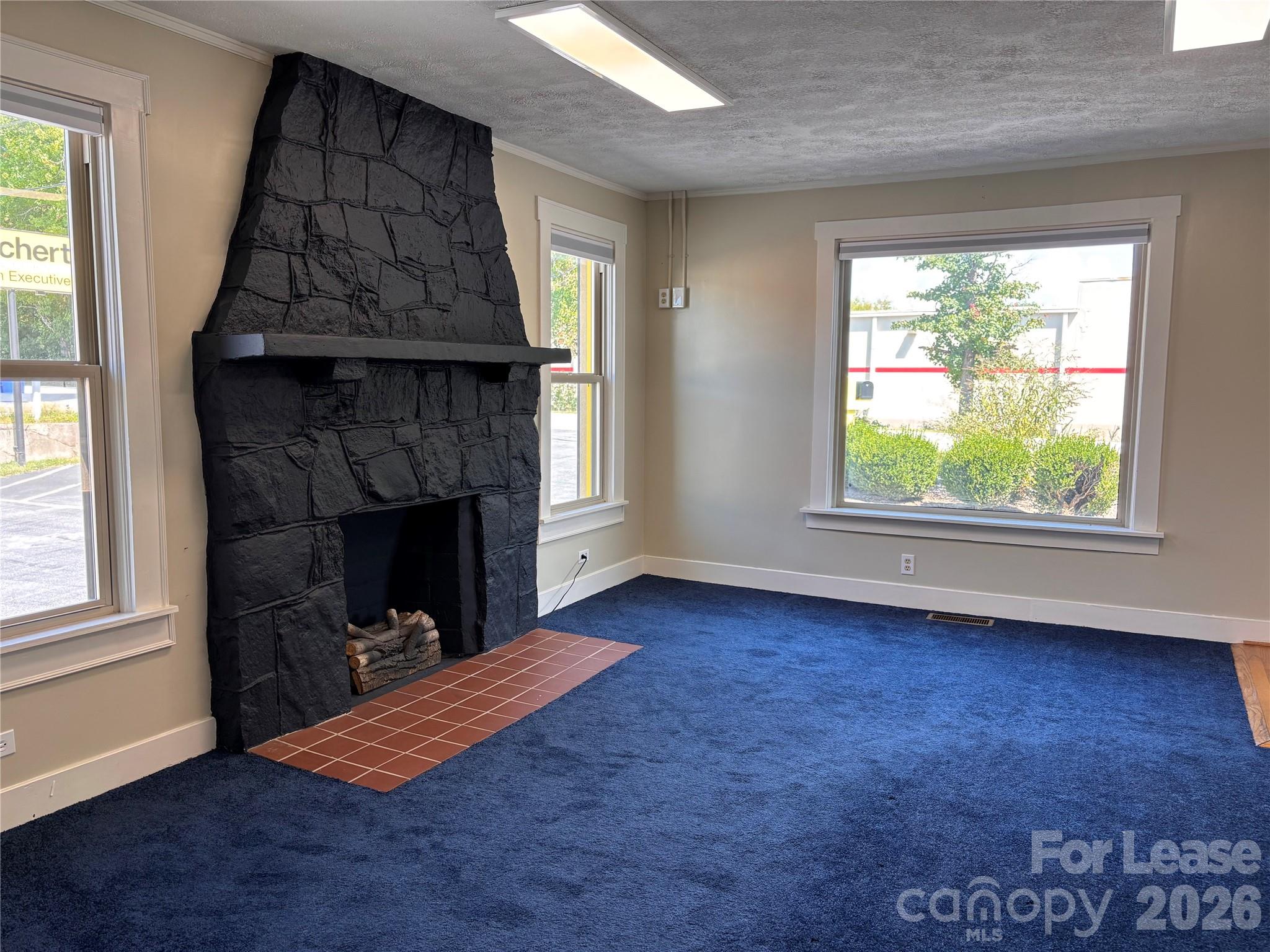 211 Linda Vista Drive Property Photo 2