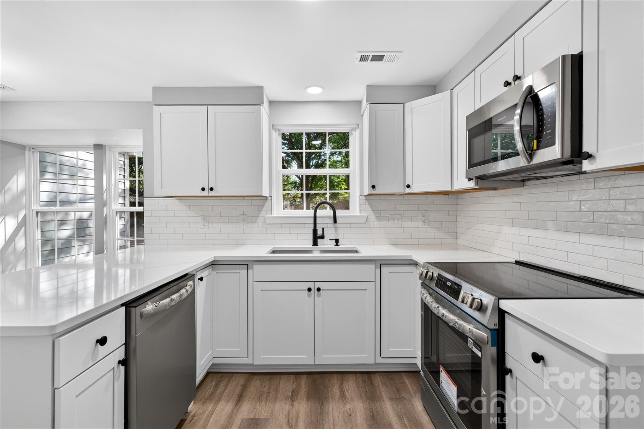 10730 Downpatrick Place Property Photo 12