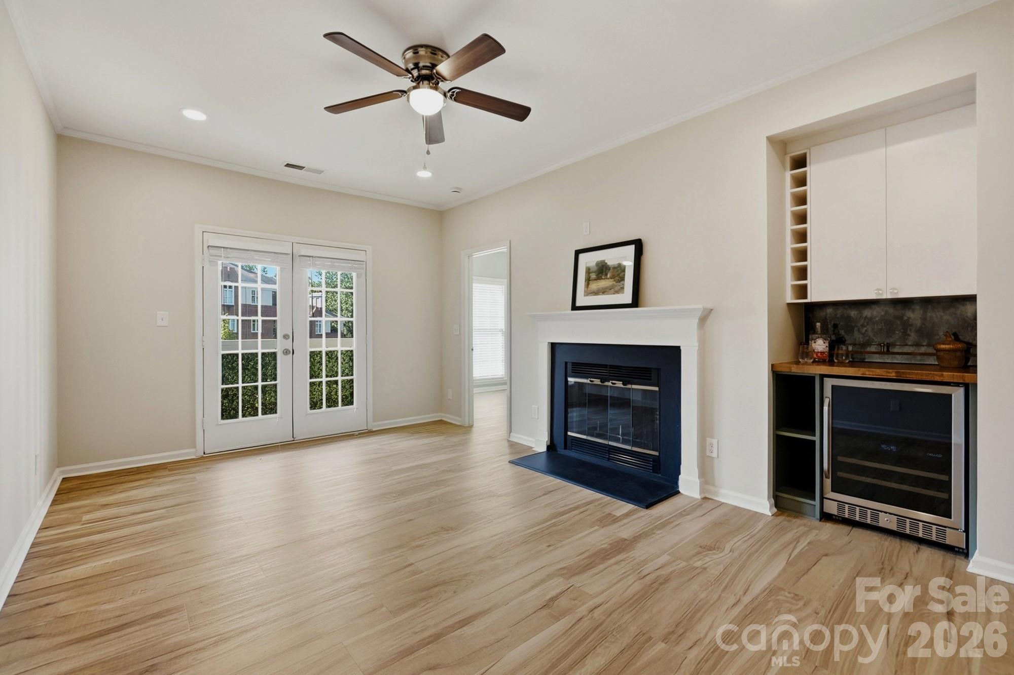 301 Queens Road 207 Property Photo 12