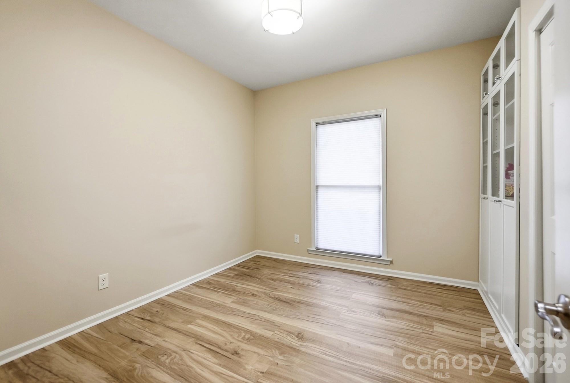 301 Queens Road 207 Property Photo 30
