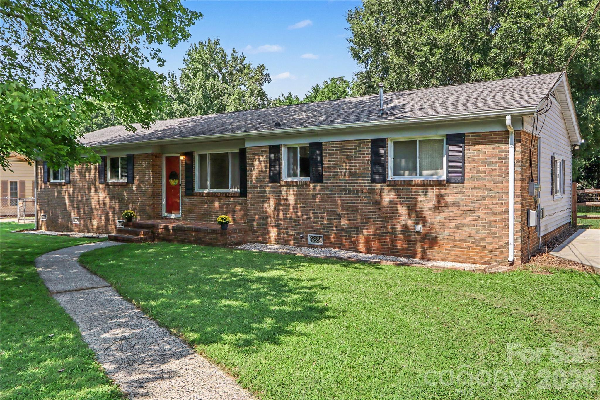 9909 Sunway Drive Property Photo 2