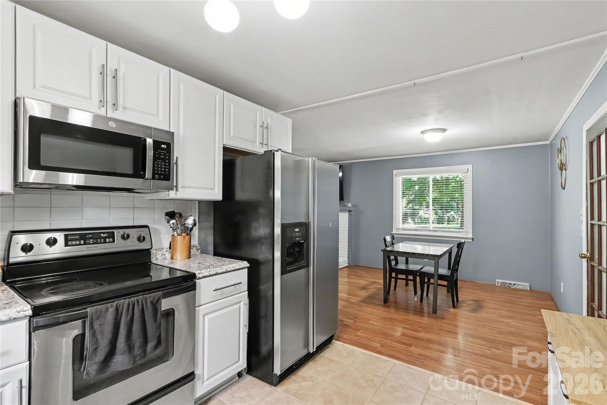 9909 Sunway Drive Property Photo 12