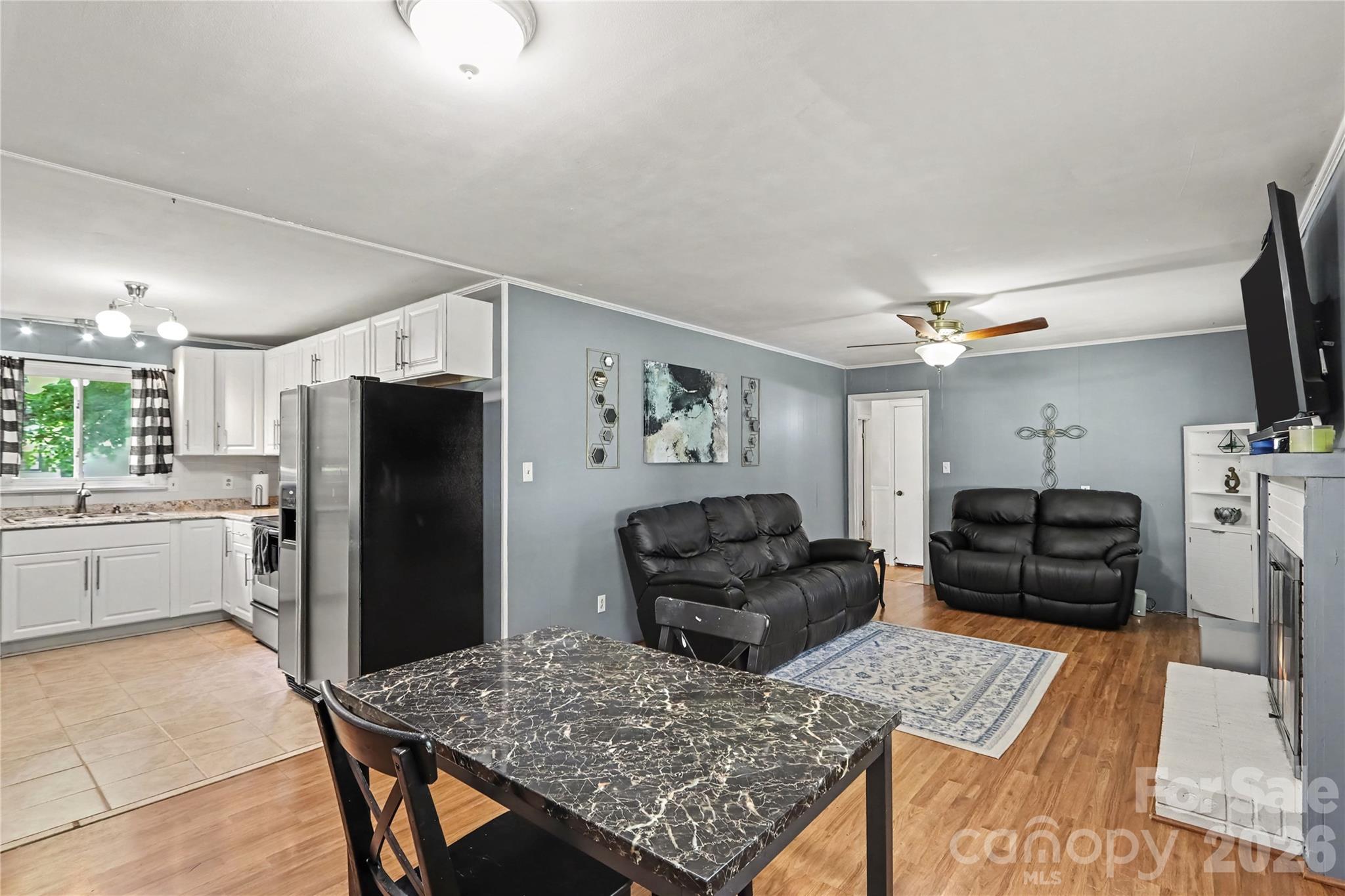 9909 Sunway Drive Property Photo 13