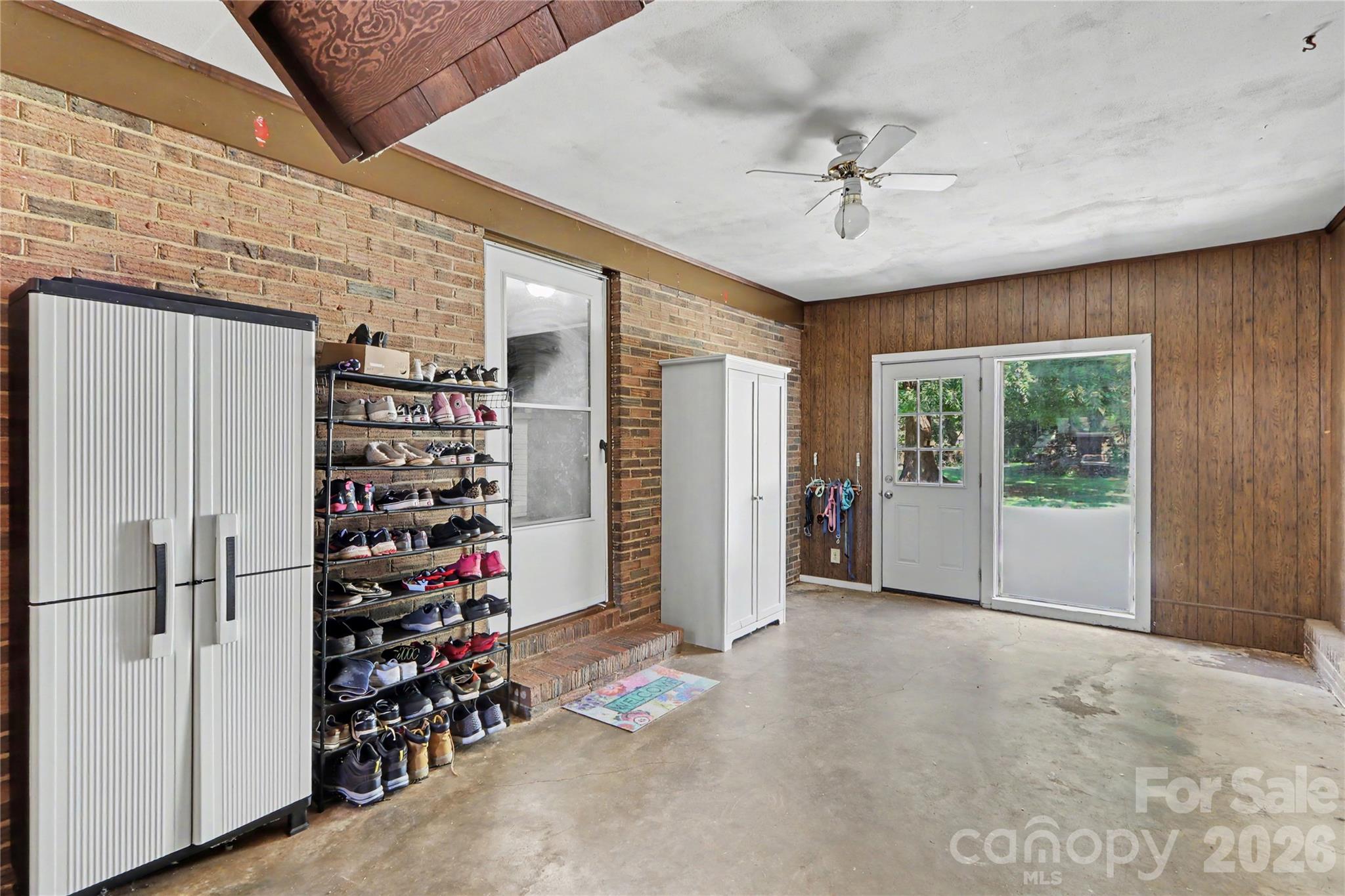 9909 Sunway Drive Property Photo 27