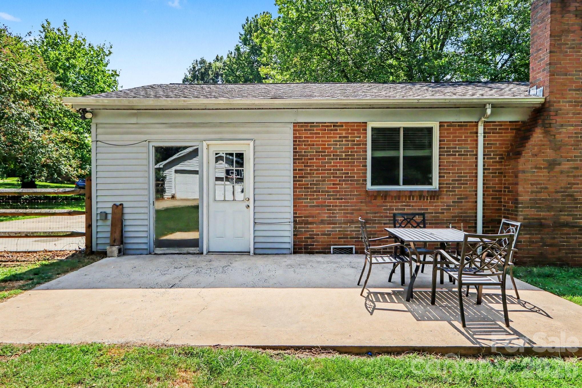 9909 Sunway Drive Property Photo 30